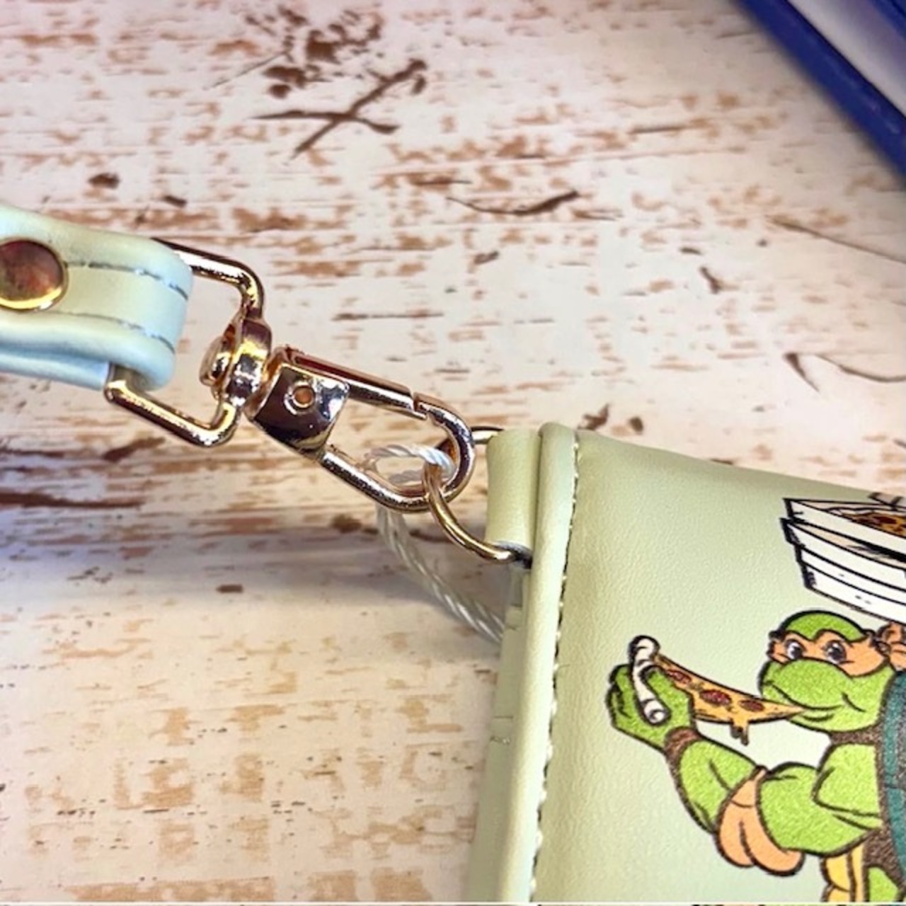 ストラップ付☆パスケース（ 定期入れ）