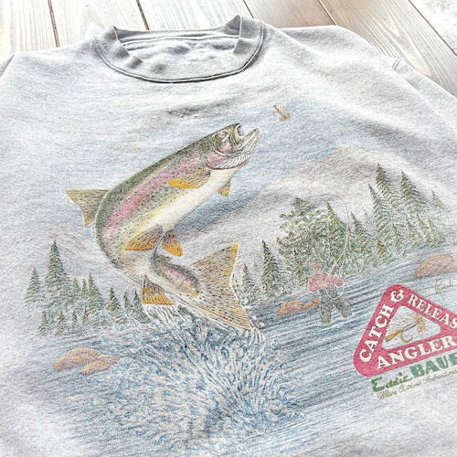 90s  Eddie Bauer CATCH & RELEASE ANGLER print Sweat Shirt