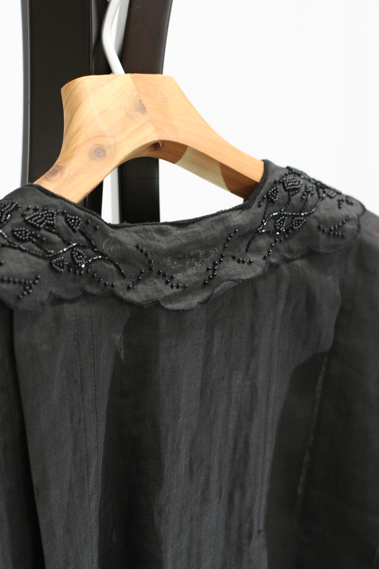 【TOWAVASE】Violette blouse / White・Black