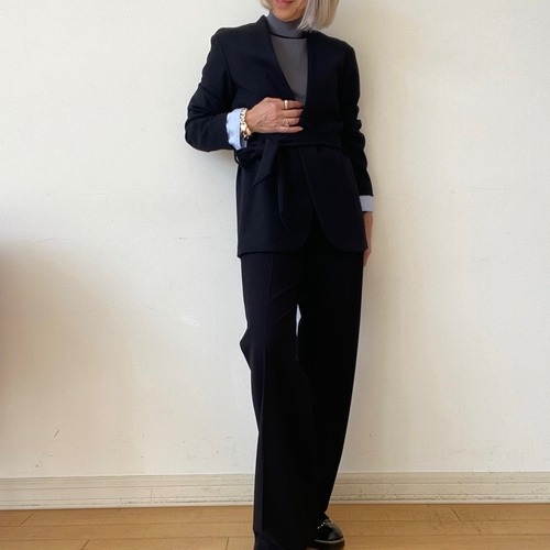 SILVIAN HEACH ブラック厚手ストレッチ美脚シルエットパンツITALY; GPA25145 ¥26,000＋tax