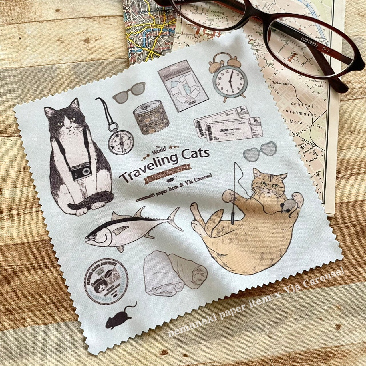 世界を旅する猫たち クリーニングクロス | Via Carousel
