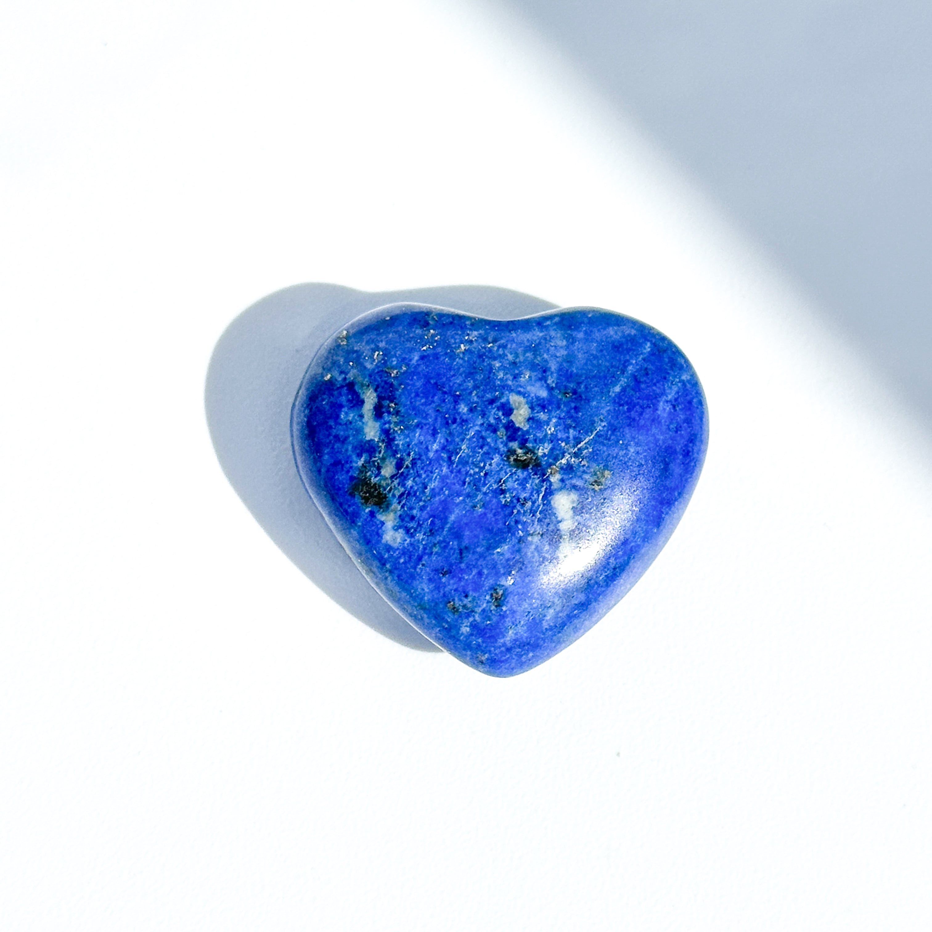 高品質 ラピスラズリハートNo.2869 ラピスラズリ ハート型55♡ Lapis Lazuli ♡天然石・鉱物