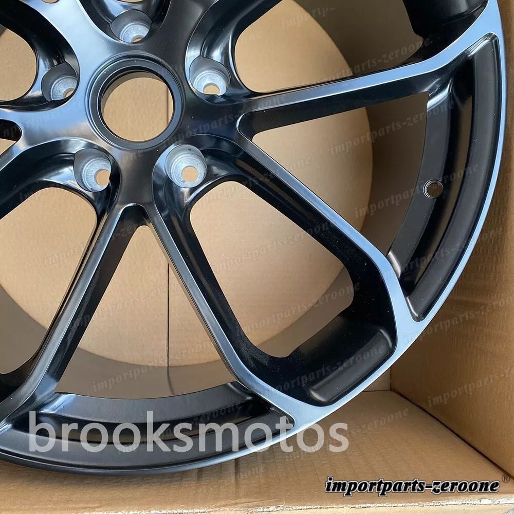 22インチツイン 5 スポークサテンブラックスタイルホイールポルシェ