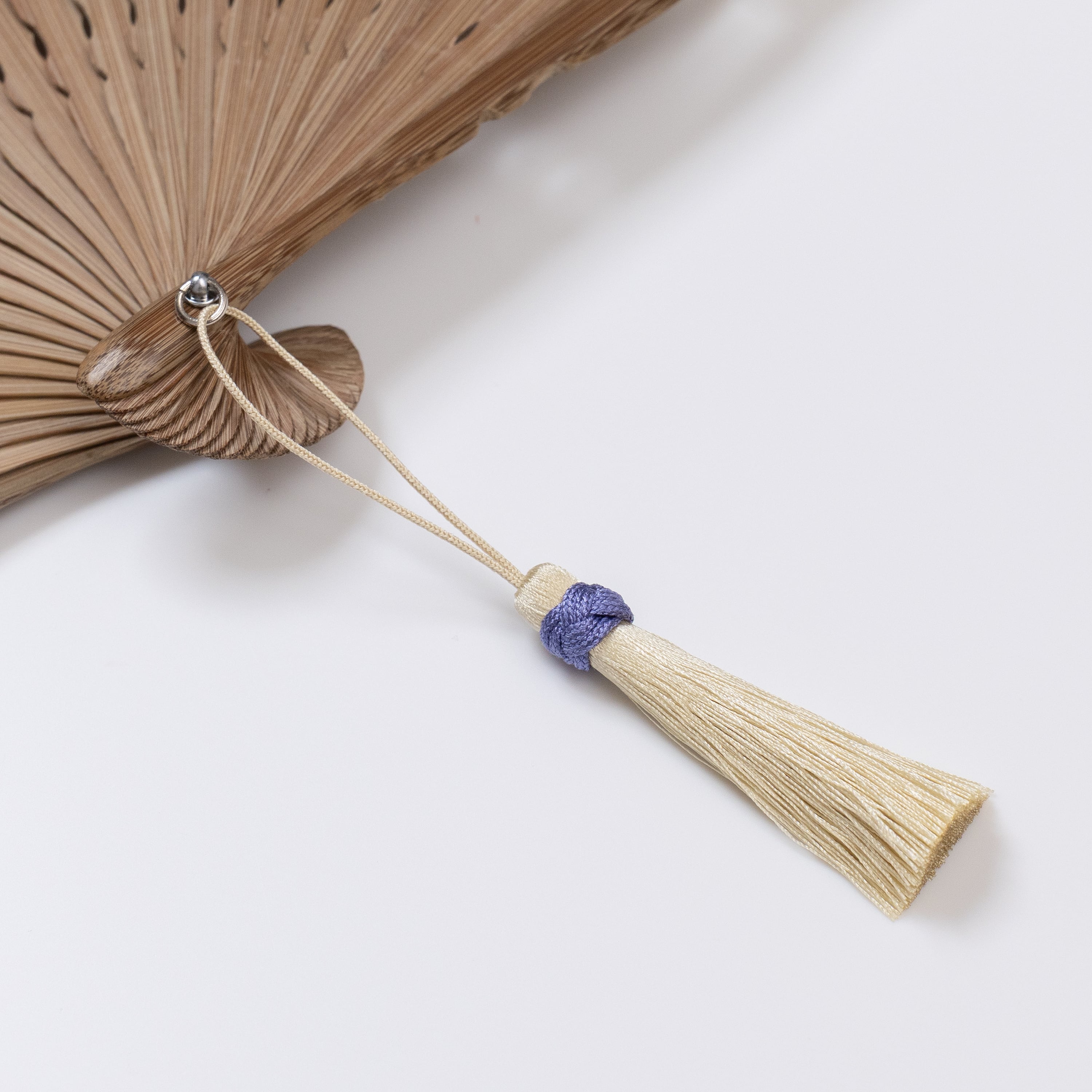 額透かし彫扇 紗月 紫陽花 ベージュ | 紗月扇 京都【オンライン