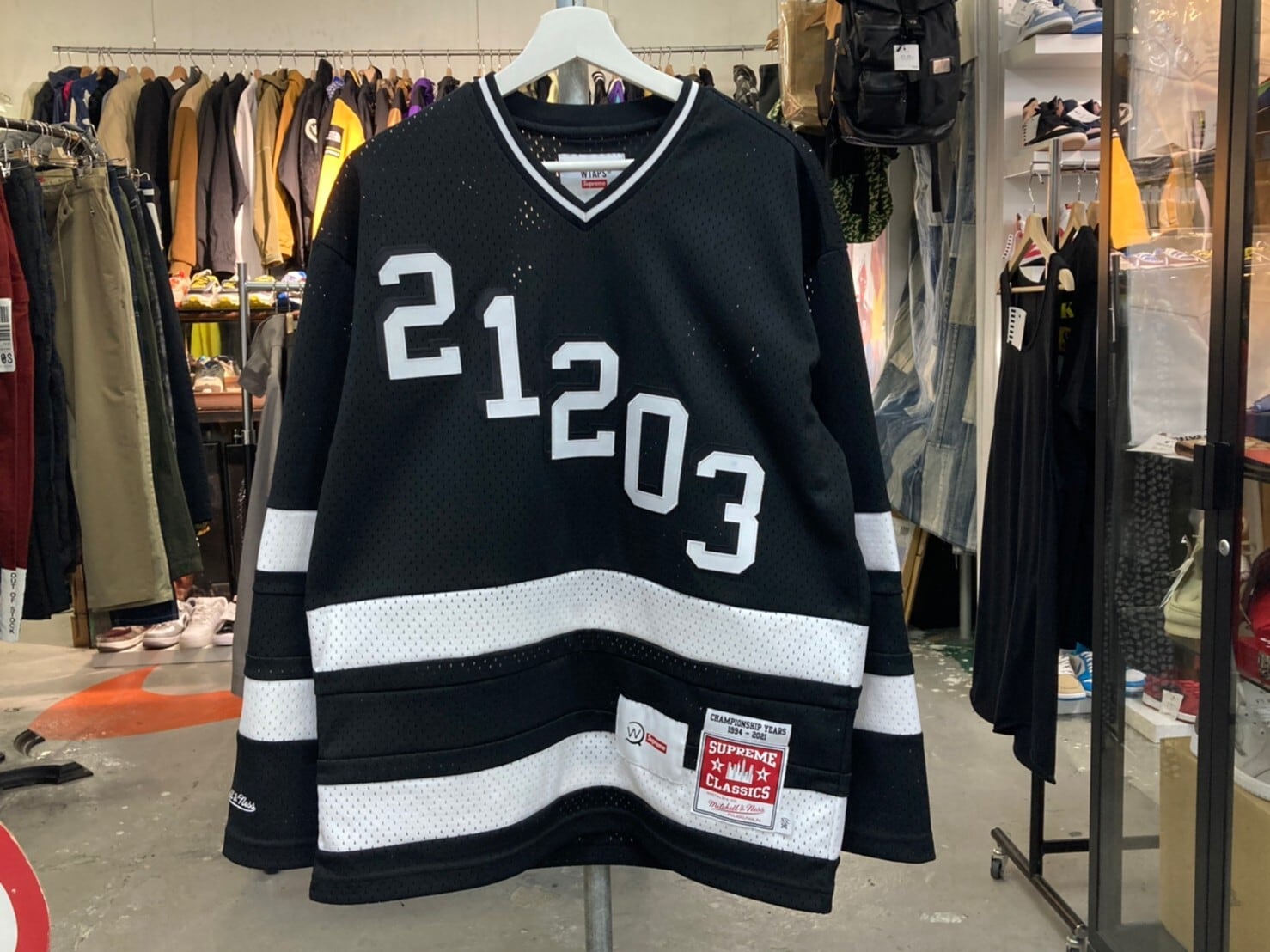Supreme × WTAPS × MITCHELL＆NESS HOCKEY JERSEY BLACK SMALL 086071 