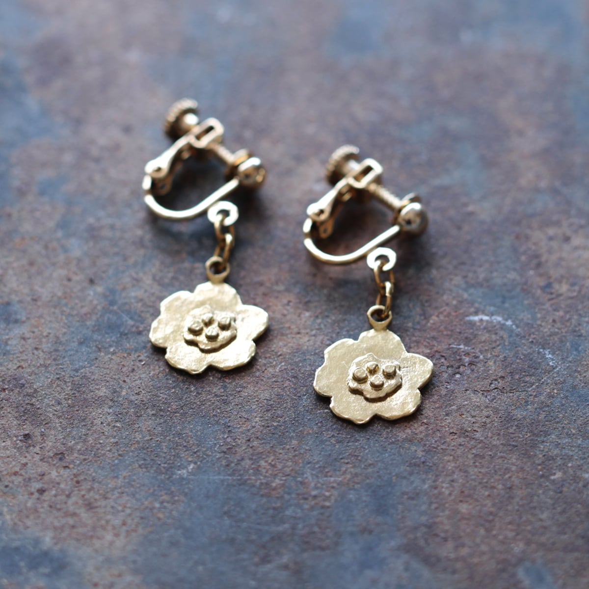 No.649 ハンドメイド ピアス イヤリング アネモネ ブルー｜アクセサリー