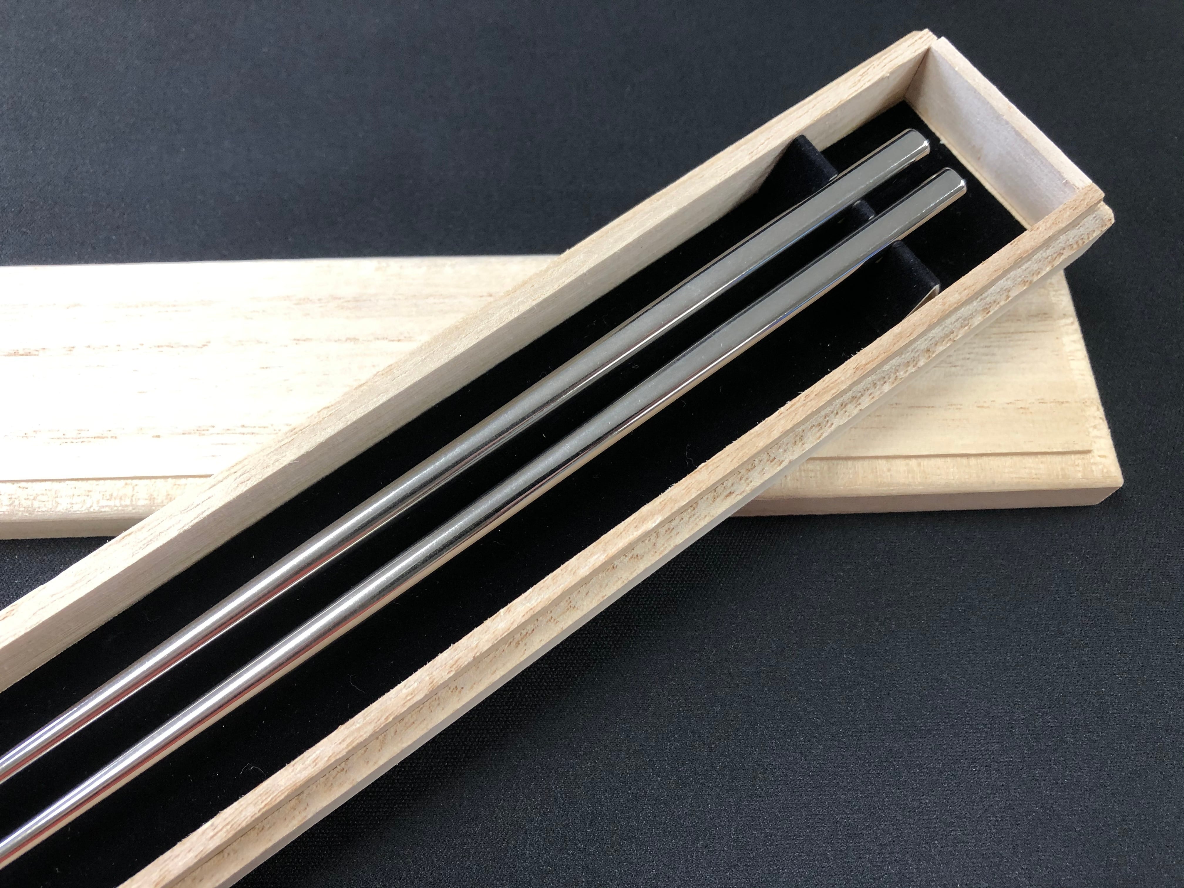 日本製 チタン箸（無垢材）つや有り【桐箱付き、贈り物やキャンプ用に