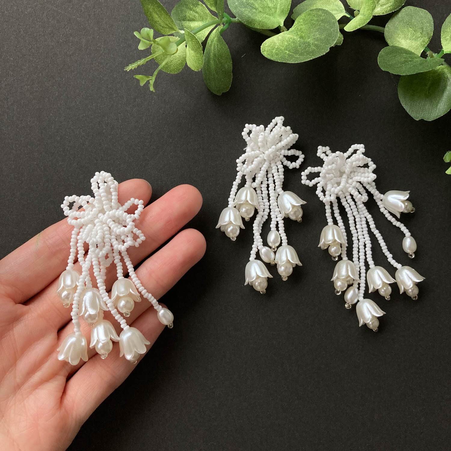 《オンライン限定》パールお花のゆらゆら白ビーズデコパーツ