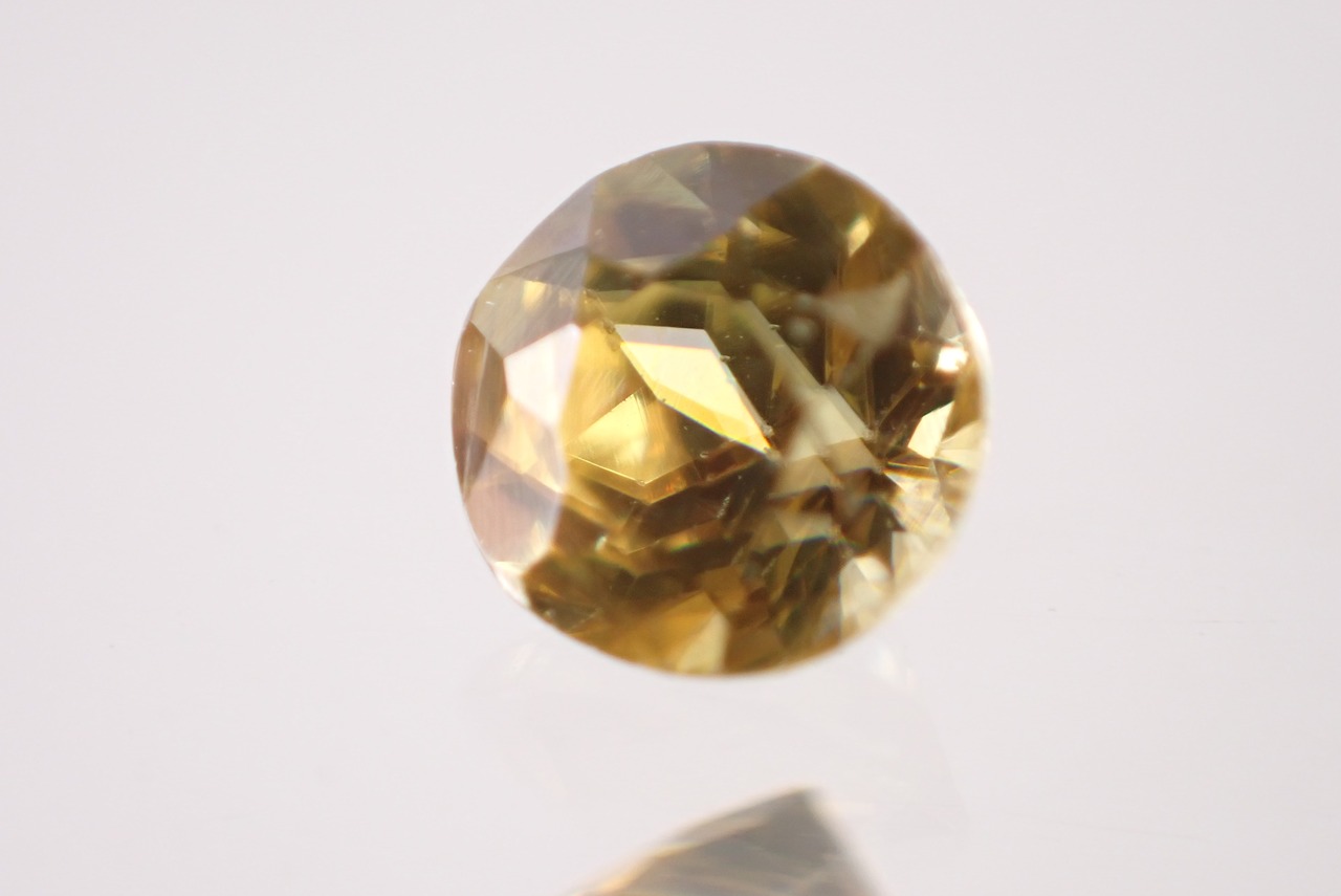 ジルコン　0.29ct　 [D9-66]