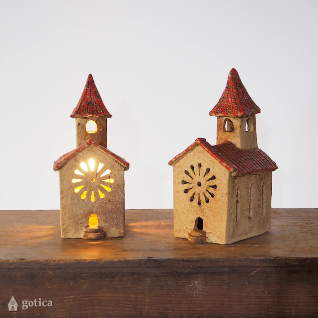 明かりの家®︎ 赤い屋根の鐘が鳴る教会