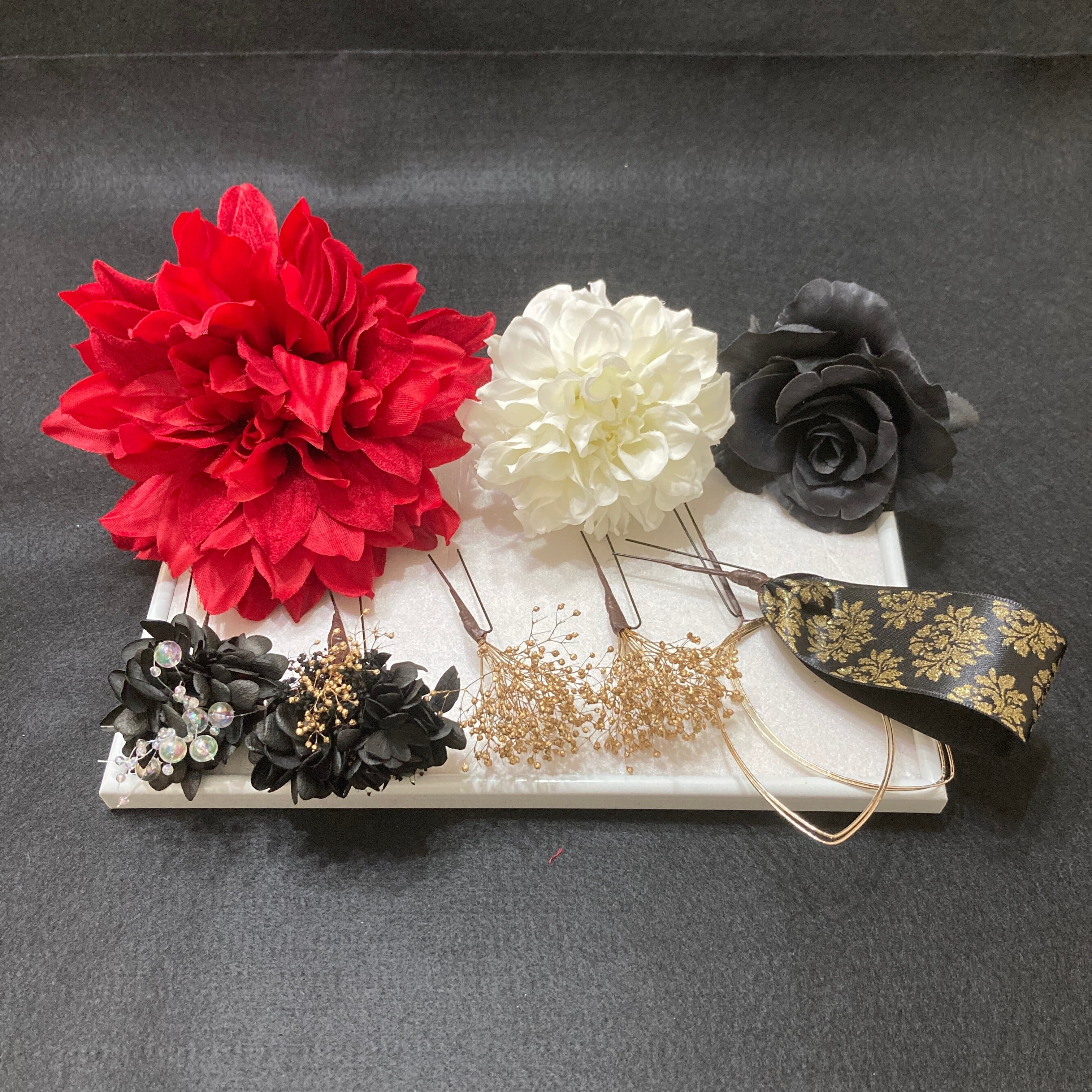 ハンドメイドレジンヘアゴム・ポニーフック・ブローチ♡No.50 おどろい 