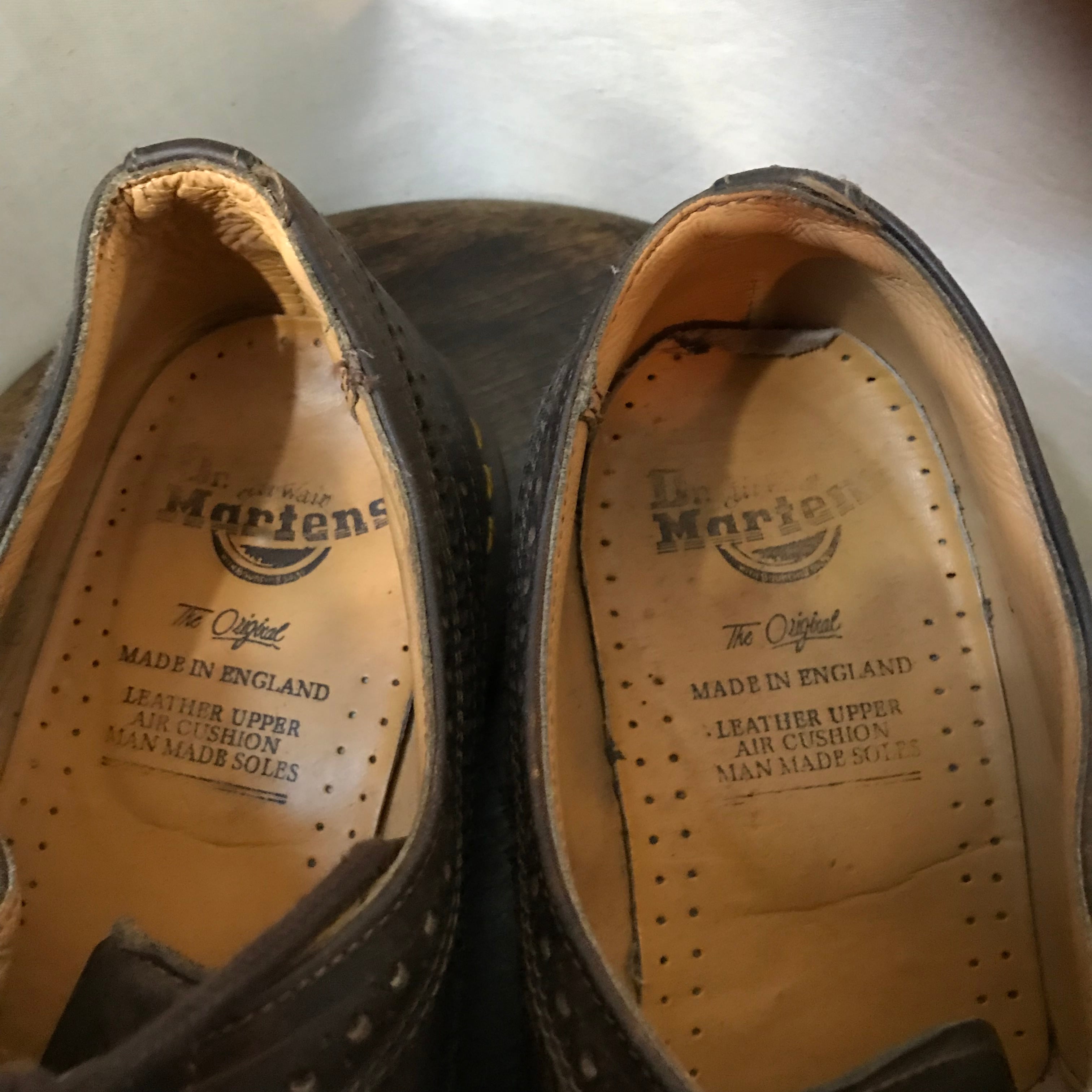 イングランド製 Dr. Martens ドクターマーチン ウイングチップシューズ