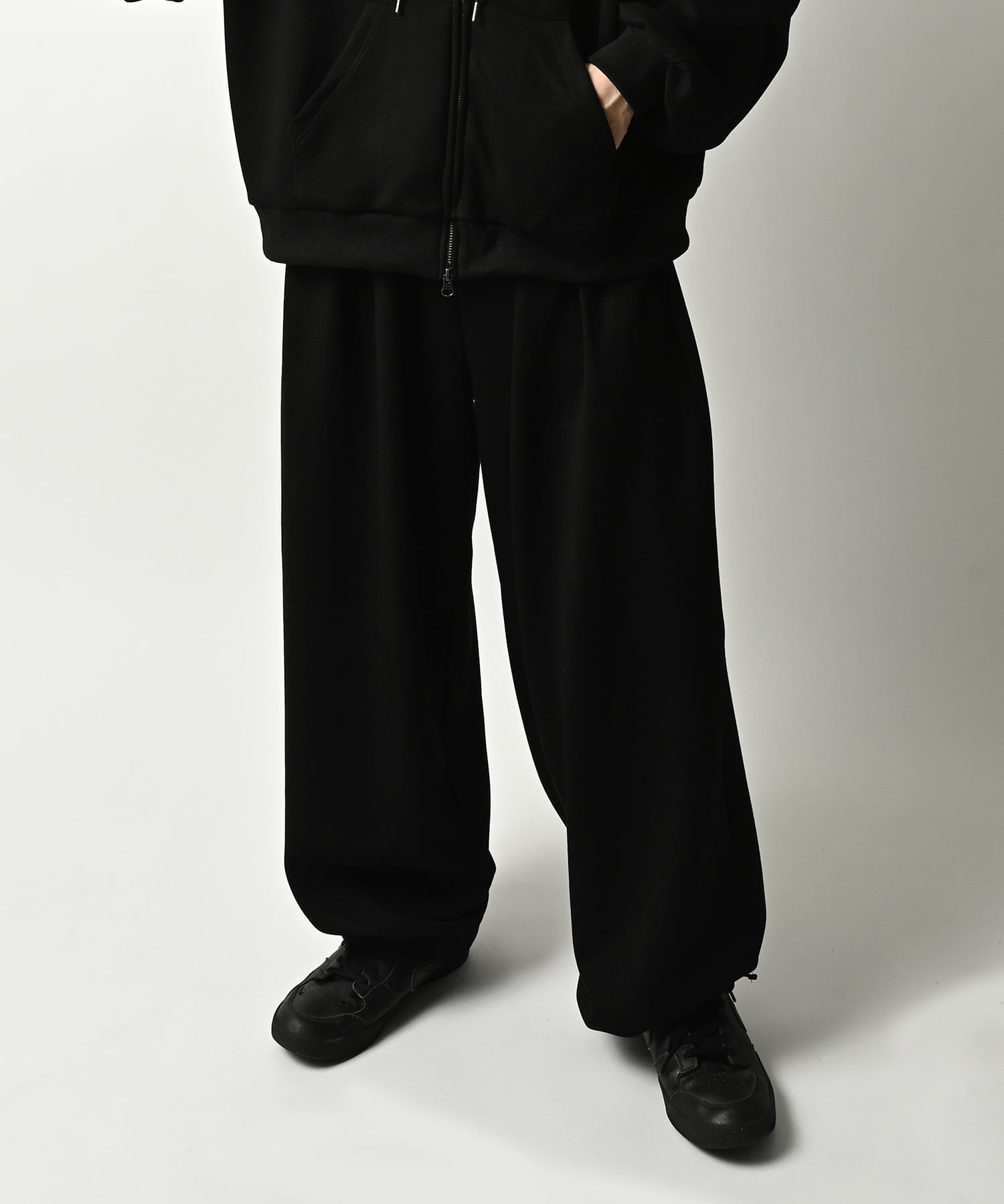 ATELANE Rayon Mix Ponte Tuck Easy Pants (BLK) 26A-18070