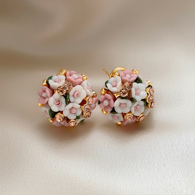 ✿小さな花、大きな存在感 ！【JINGLEIシリーズ】★耳飾り★ ピアス アクセサリー レディース 小物 花柄 可愛い