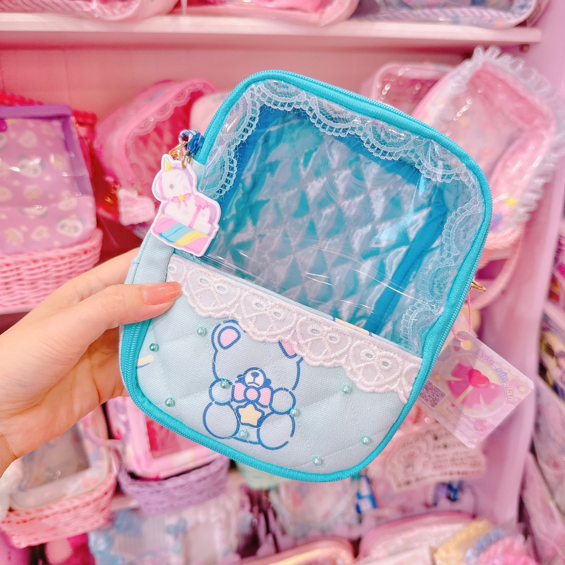 【D8】71-11ぬいぐるみポーチ