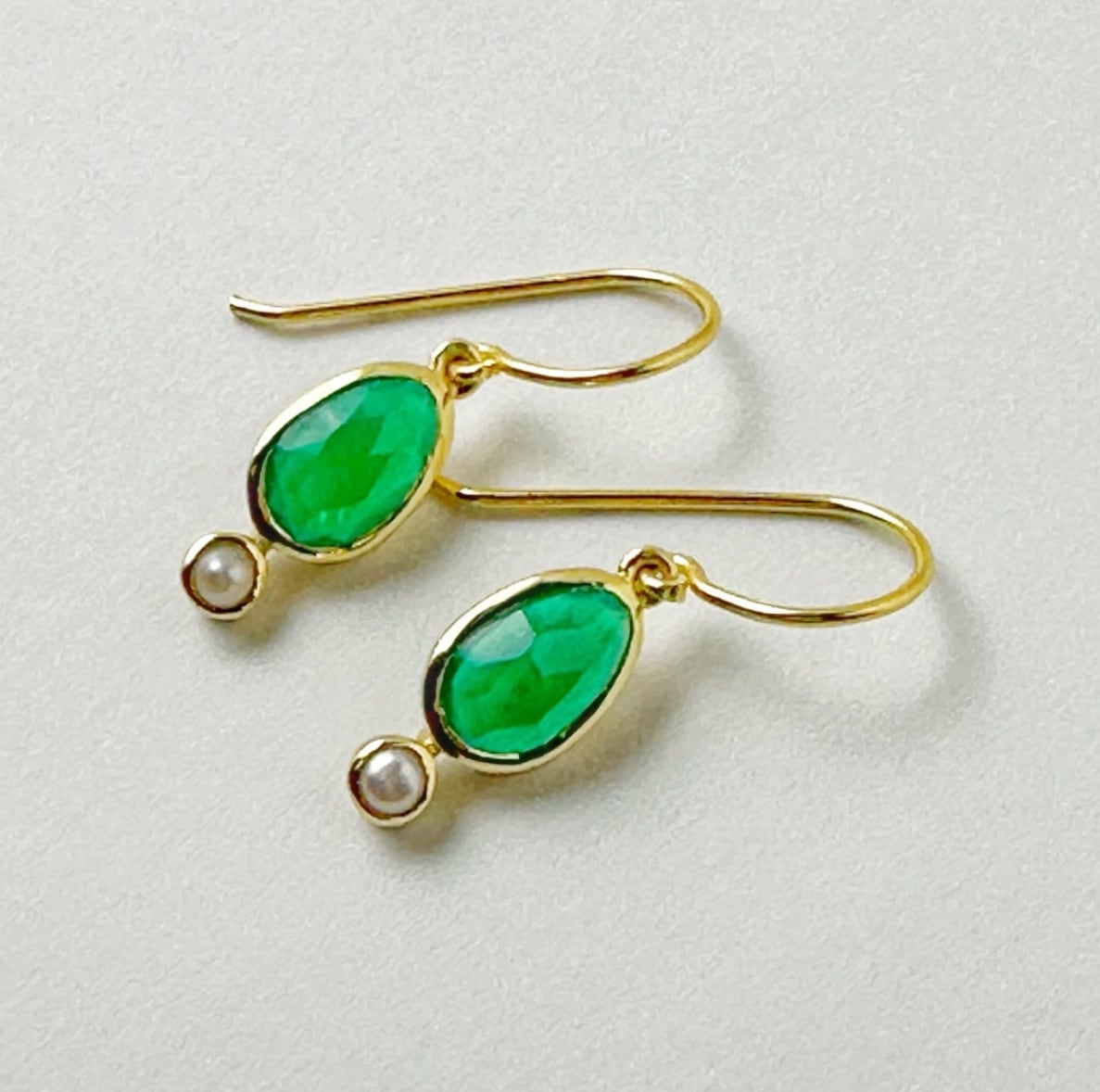 ラスト2！】Gold Coating グリーンオニキス とプチパール フックピアス