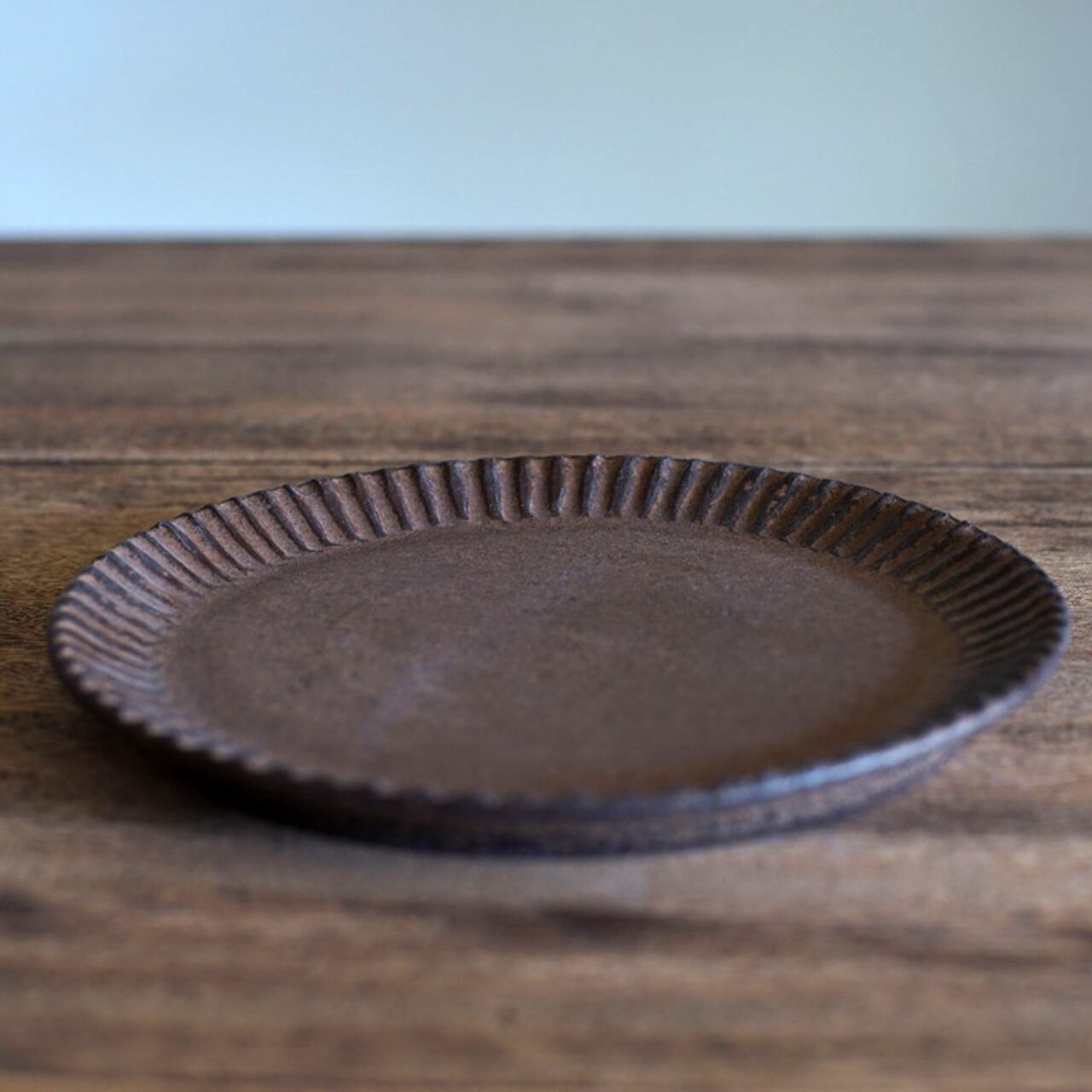 16, ブロンズ しのぎ8寸皿