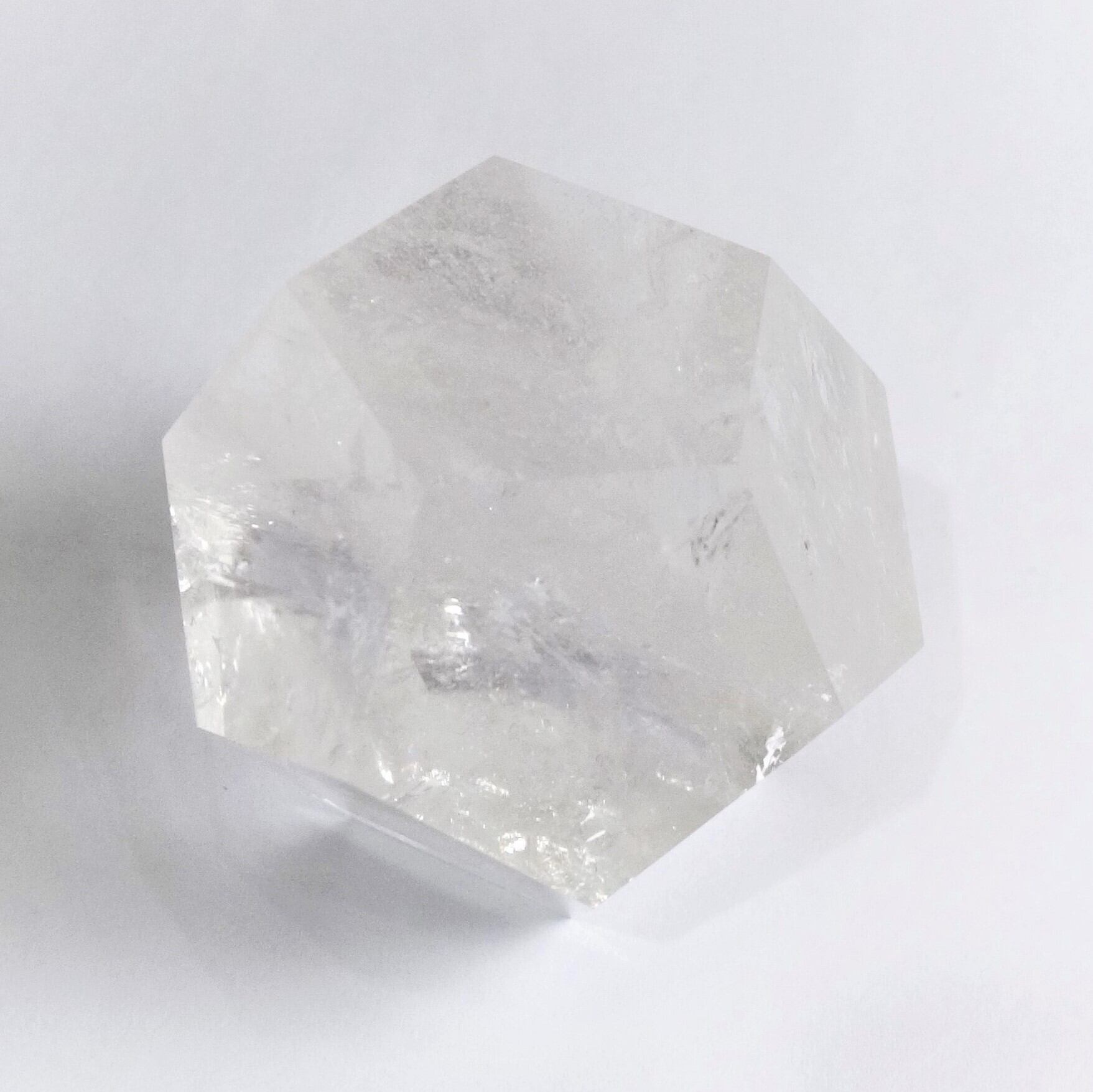 タキオン水晶 ✿ 神聖幾何学クォーツ発振器（ピラミッド型パワーストーン） 