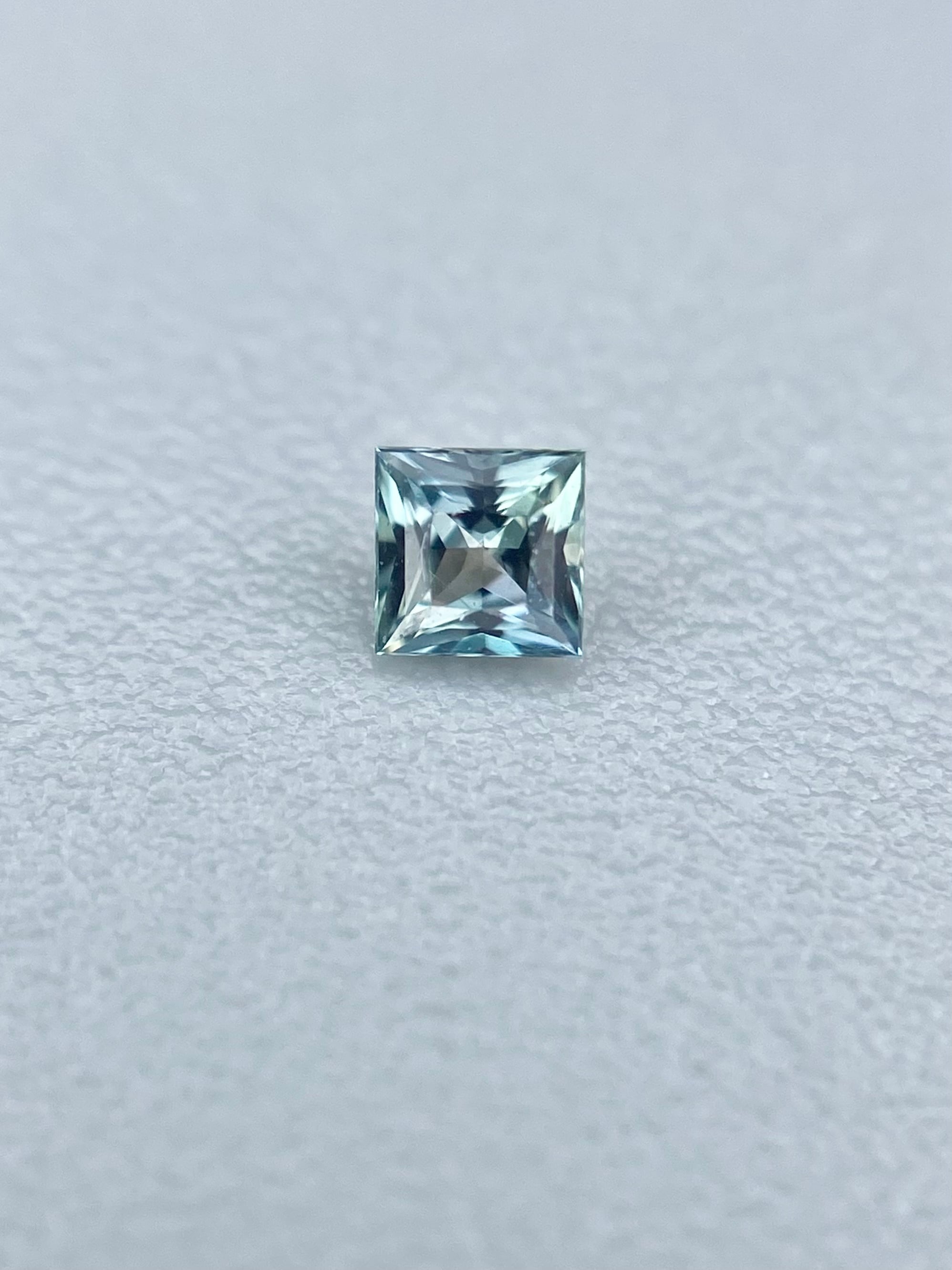 アレキサンドライト 0.062ct ルース | シークレットベースジュエリー