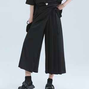 プリーツデザインワイドクロップドパンツ　D0181