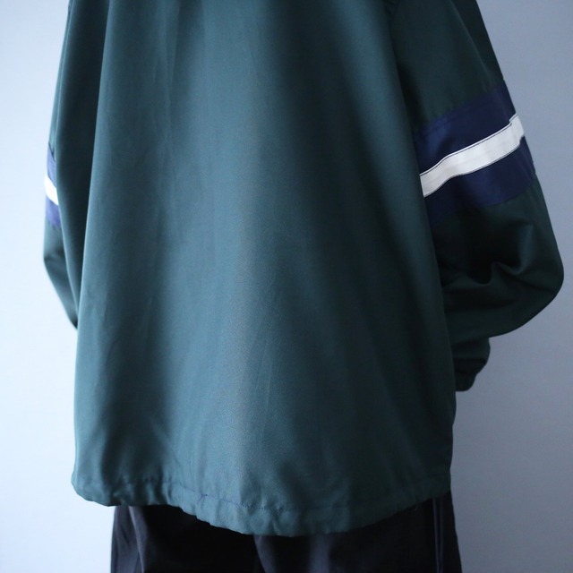 "OLD NAVY" over silhouette good coloring anorak nylon parka