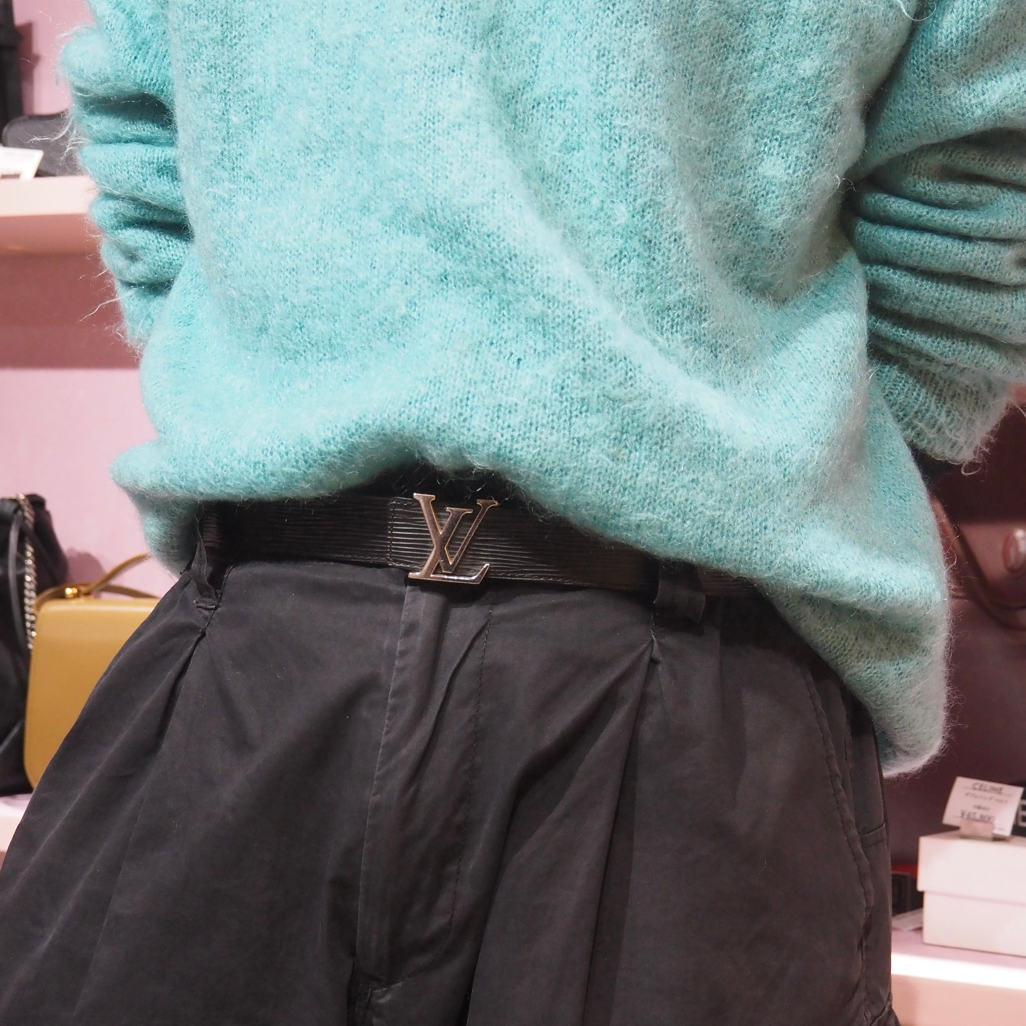 LOUIS VUITTON エピ サンチュール LVバックルベルト ブラック ルイ