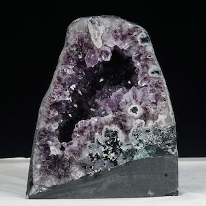 7.7Kg アメジストドーム ブラジル産 ジオード ドーム 原石 Amethyst アメシスト 紫水晶 一点物  174-1550