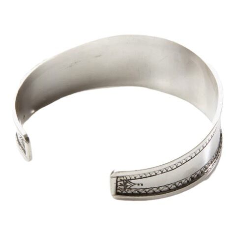 ADAWAT'N TUAREG(アダワット トゥアレグ) SILVER BANGLE ADAWAT'N TUAREG(アダワット トゥアレグ) SILVER BANGLE