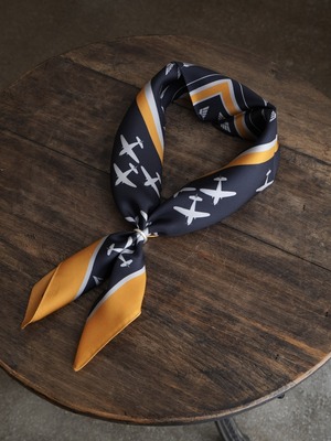 【A PIECE OF CHIC】SILK SCARF / ETOFFE HERO