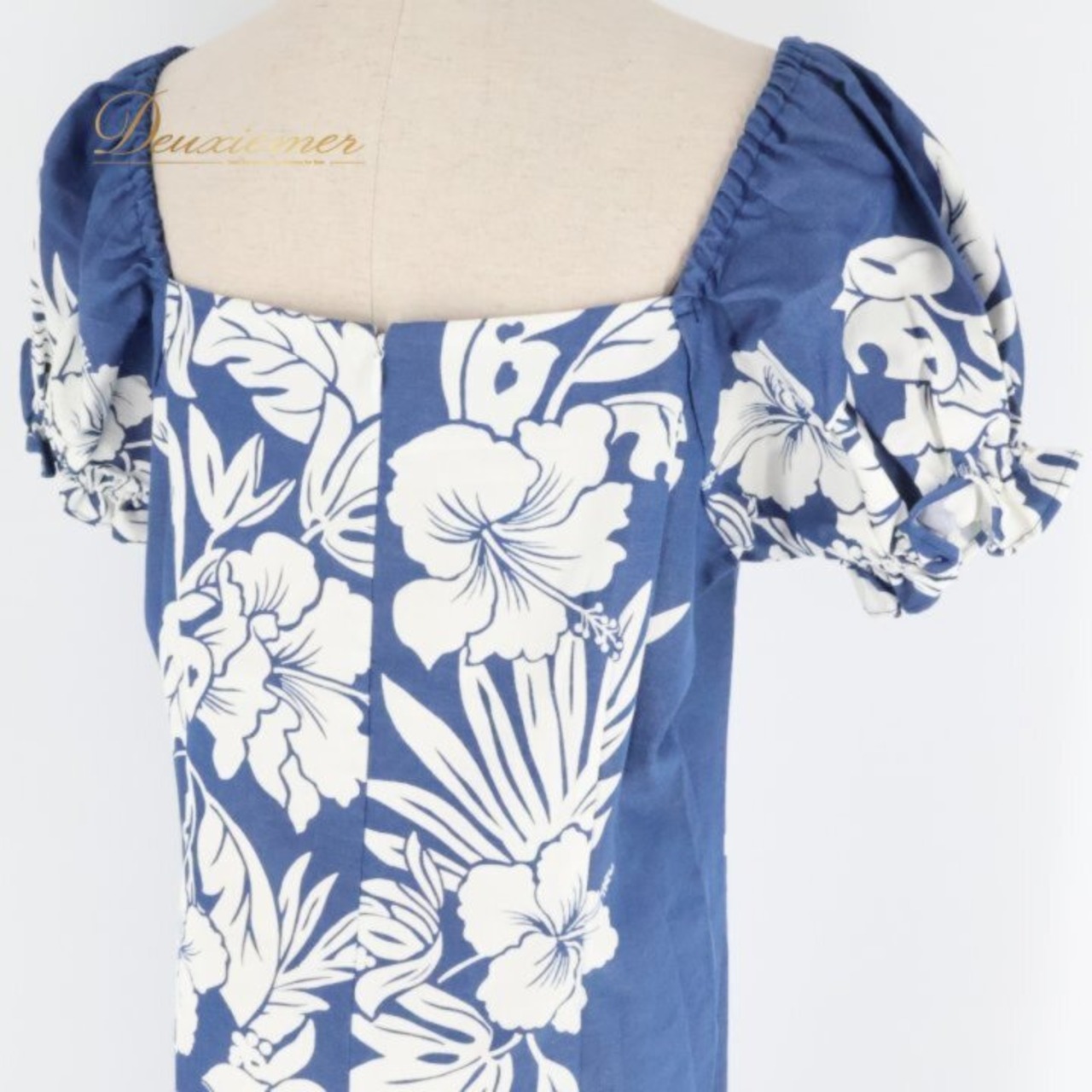 フラダンス 衣装 ワンピース ドレス ホワイト系 ネイビー系 ツーカラー ハイビスカス柄 パフスリーブ かわいい 華やか 鮮やか 明るい 爽やか 大人っぽい ハワイアンダンス レディース ハワイアン アロハ ハワイアンプリント フラ ダンス レッスン 練習