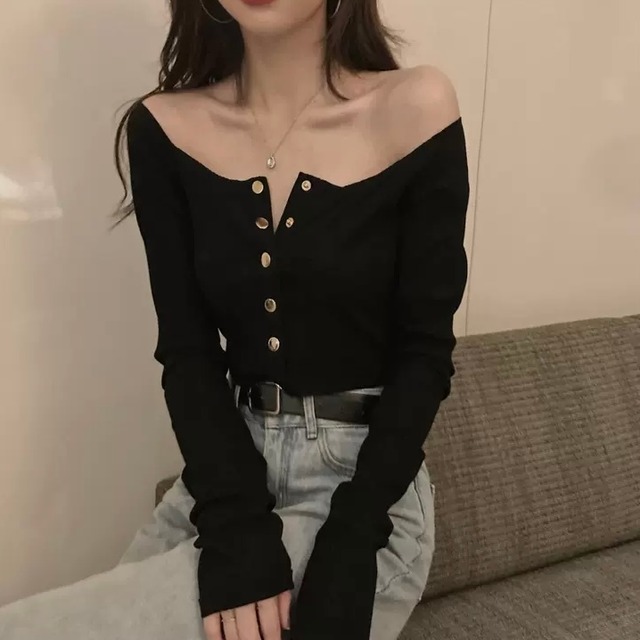 フロントボタン トップス 長袖 シャツ 送料無料 大人可愛い おしゃれ 肌見せ エレガント 肩出し デコルテ オフショルダー オフショル セクシー レディース ボタン 無地 春 夏 秋 オールシーズン きれいめ かわいい ガーリー 10代 20代 大人 学生 パーティ 韓国系 お出かけ 外出 きれいめカジュアル 着回し ファッション デート コーディネート 春コーデ 夏コーデ 秋コーデ ブラック ホワイト ブルー 3色 S M L 重ね着 休日 特別な日 お祝い 記念日 メンズウケ 男ウケ