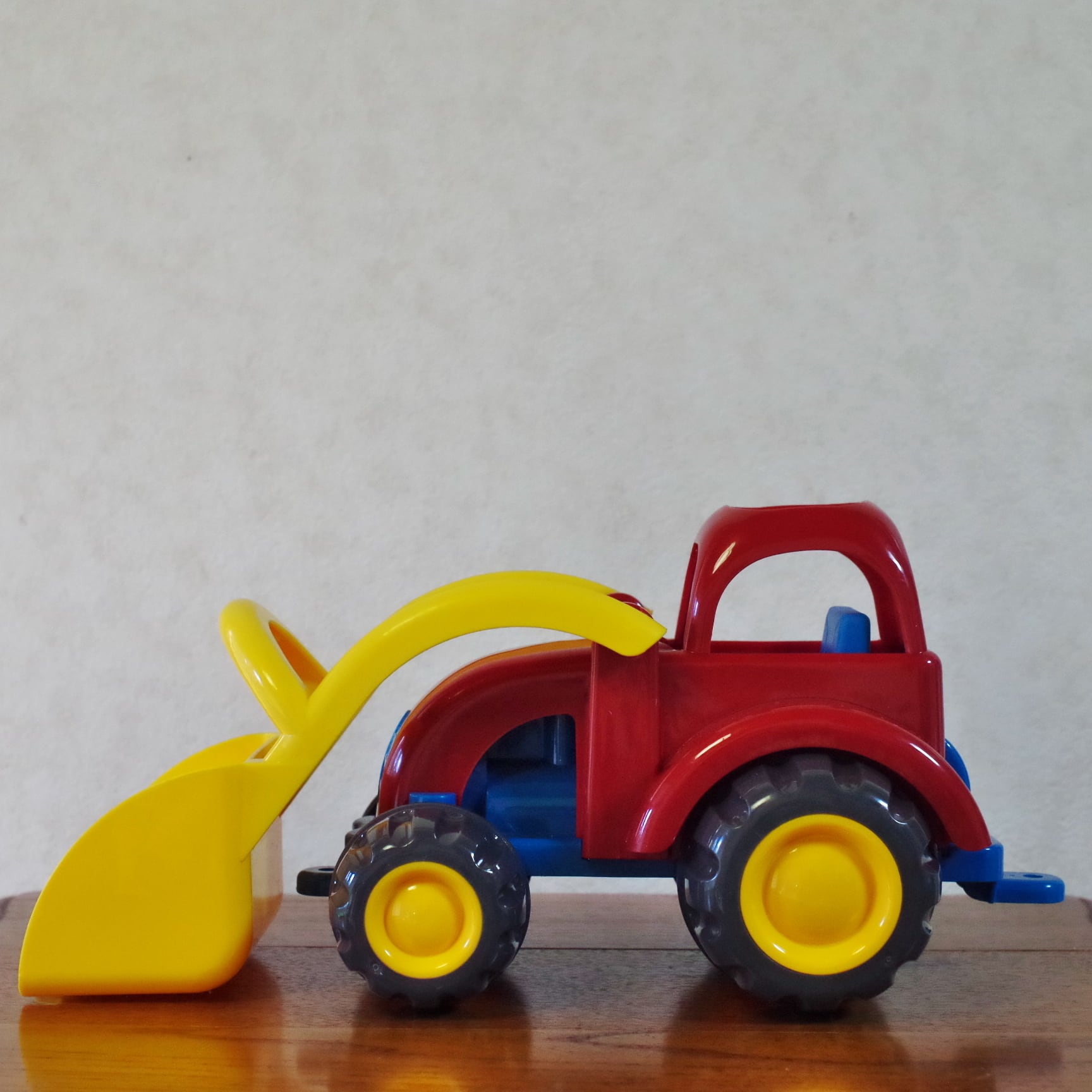 バイキングトイズ マイティ トラクター | 木のおもちゃ専門店 おもちゃ