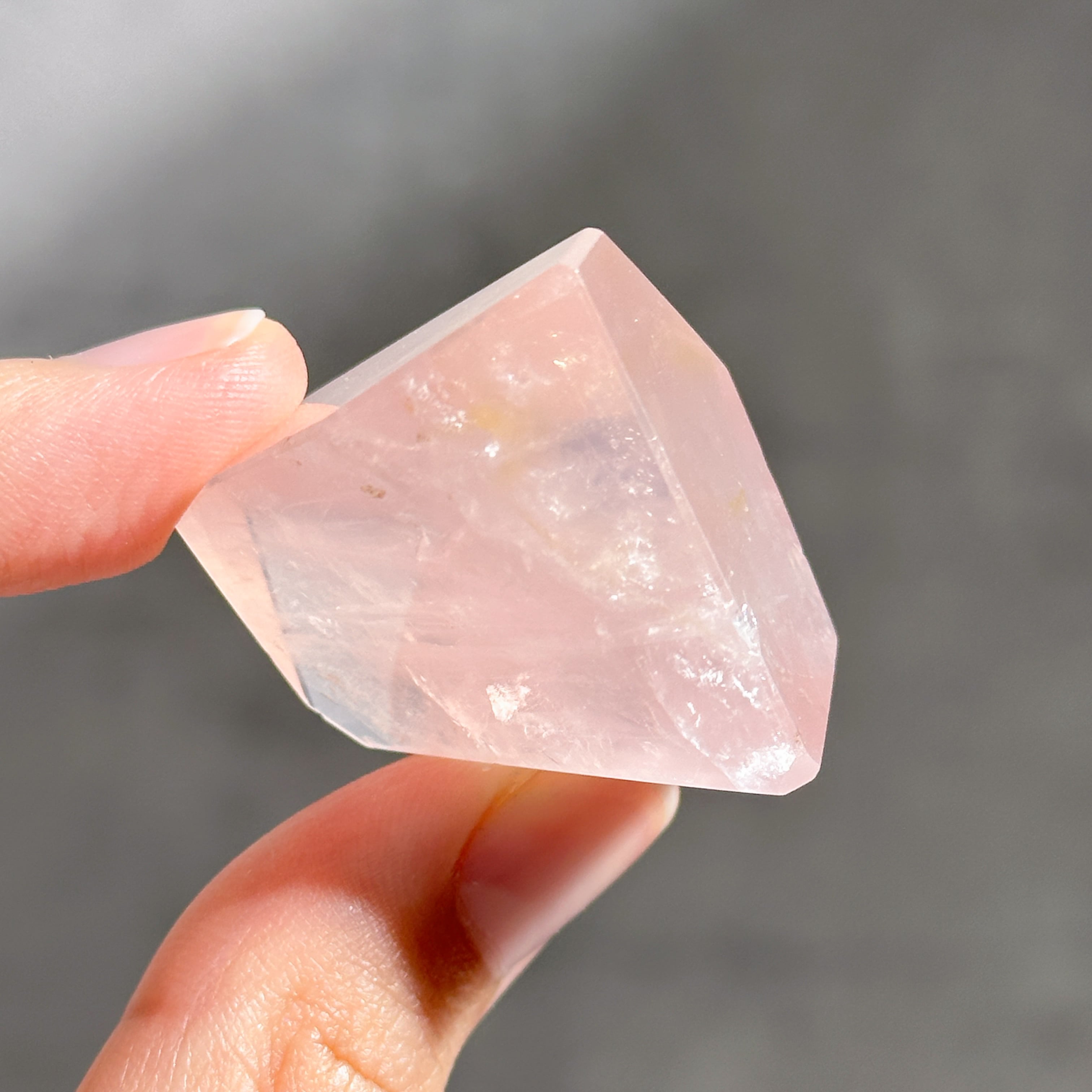 高品質】バイーア産ローズクォーツ フリーフォーム51◇ Rose Quartz