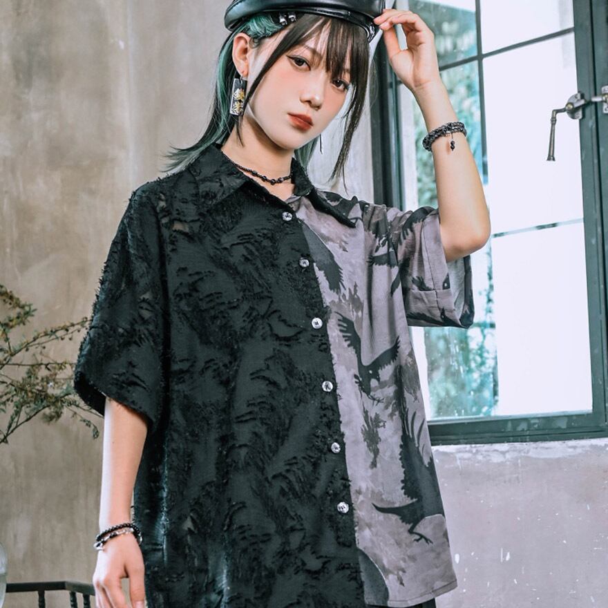 チャイナ風 中華服 古怪舎 半袖 シャツ バイカラー 鴉 プリント柄 中華系ファッション 30代コーデ