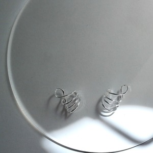 シェルシルバーイヤーカフ