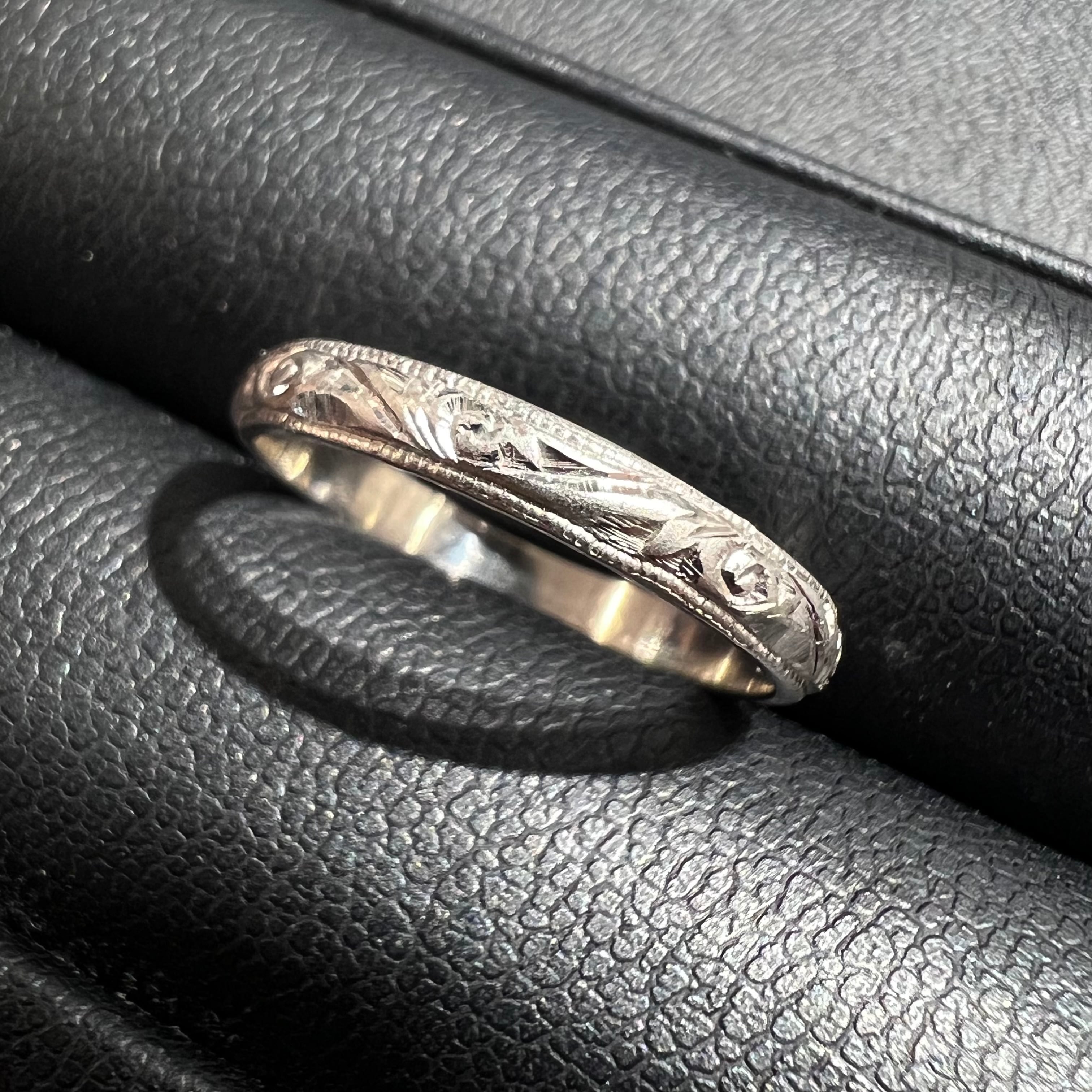 【日本の作品】昭和レトロ 和柄 花 フラワー 和紋様 彫刻 手彫り 和彫り デザイン ヴィンテージ リング Pm900 OKR00237