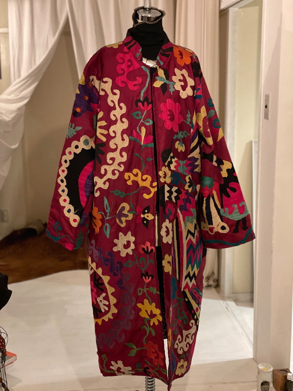 1960s Uzbek vintage handmade embroidery SUZANI robe _ Bordeaux, over ...