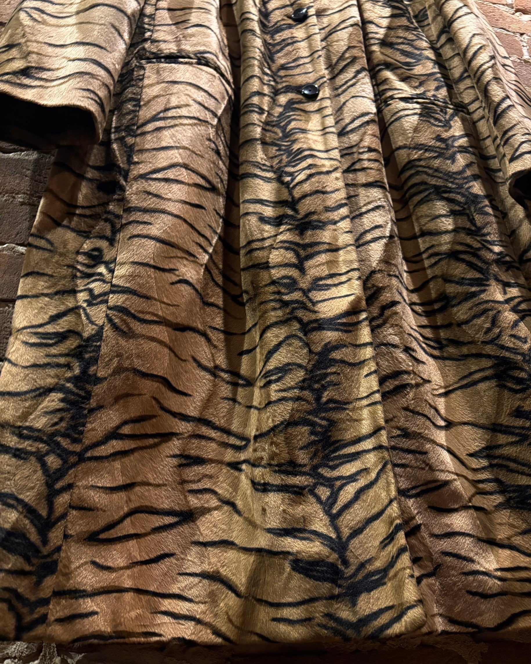Caka act3】Tiger Pattern Vintage Faux Fur Chester Long Coat | Caka