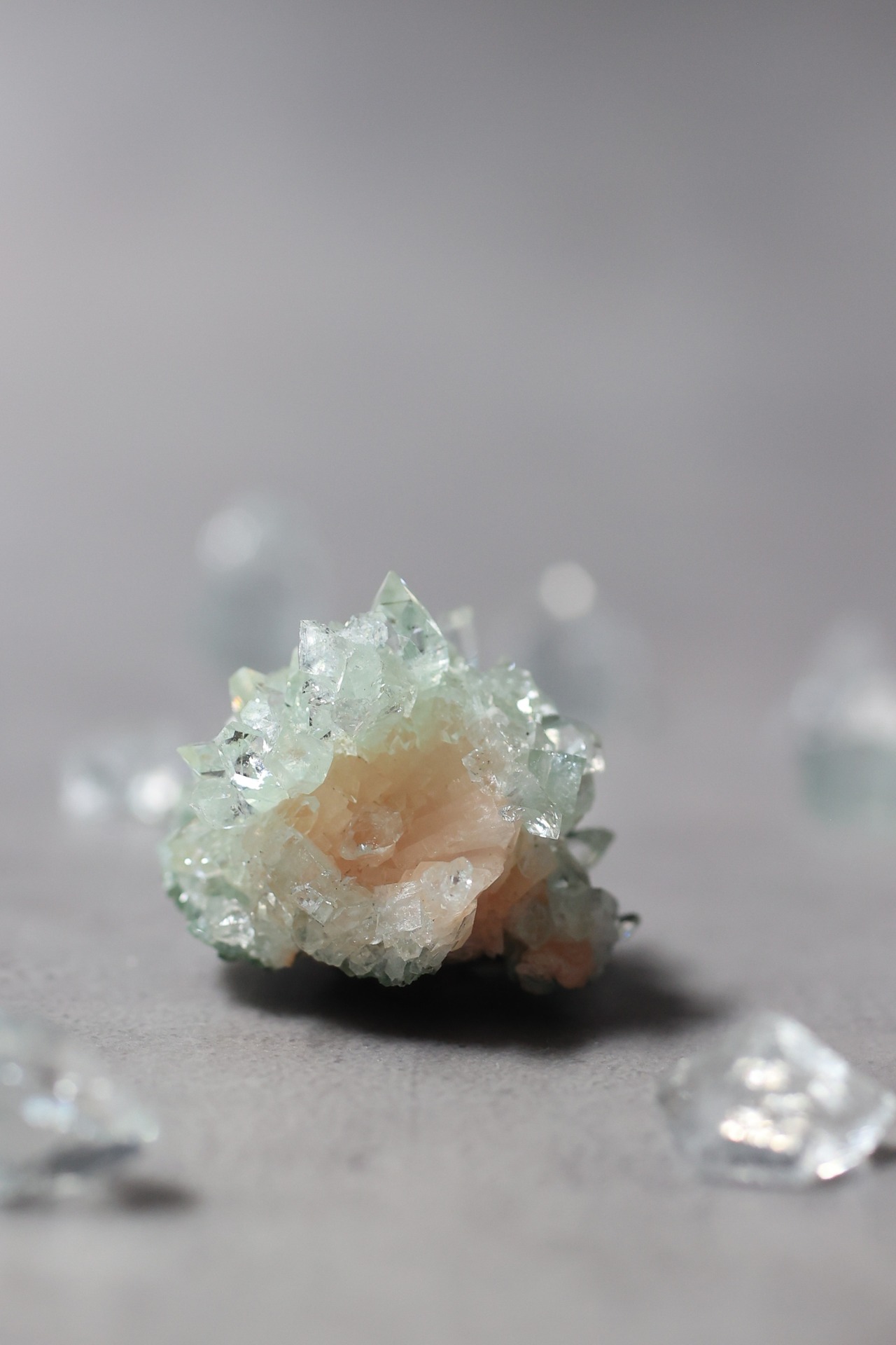 グリーンアポフィライト × ヒューランダイト 「雫の花」Green Apophyllite × Heulandite ◇ 天然石・鉱物・パワーストーン・原石 | st00384