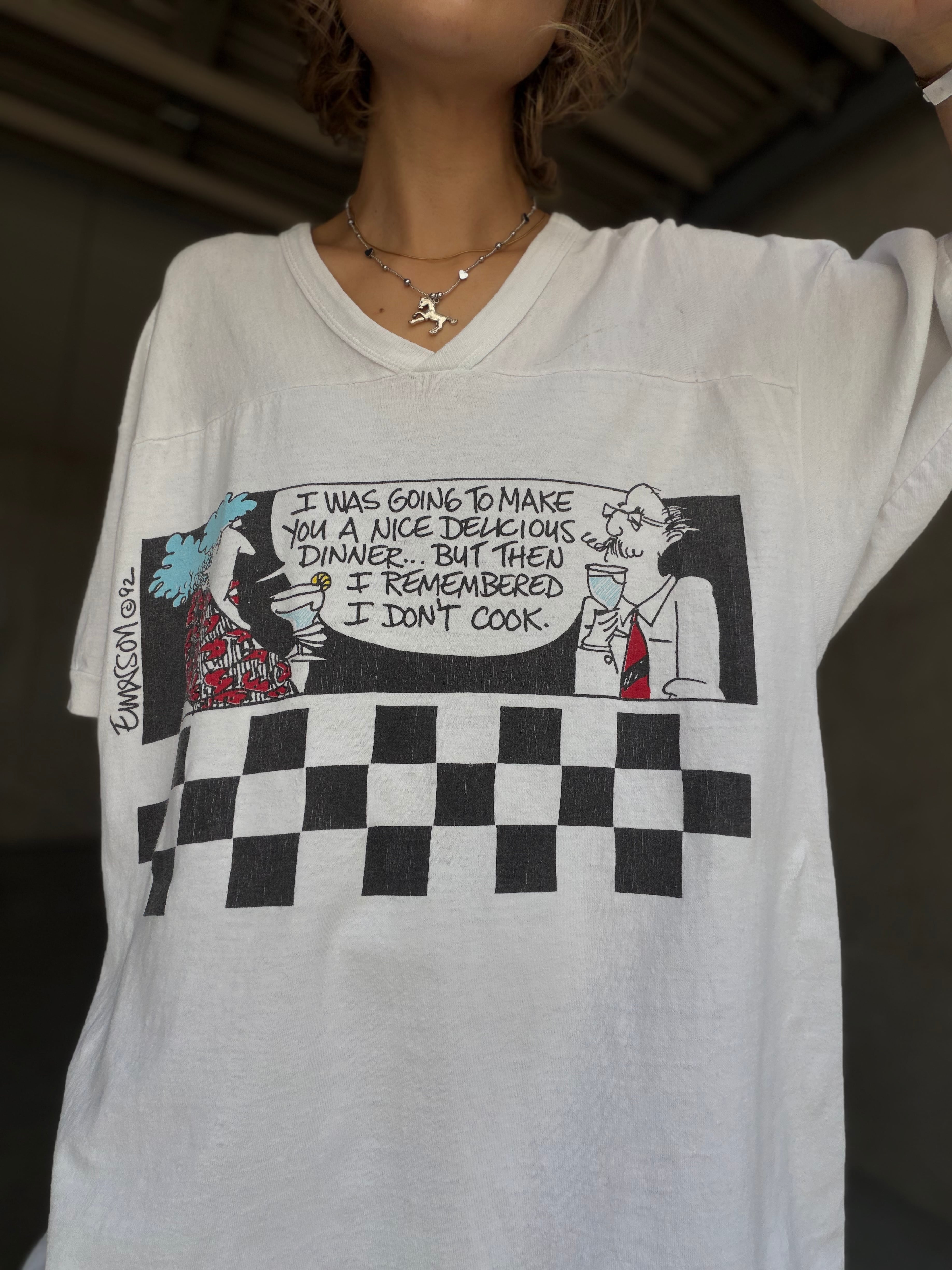 (CS2432)90‘s Emerson comic V-neck T shirt made in USA