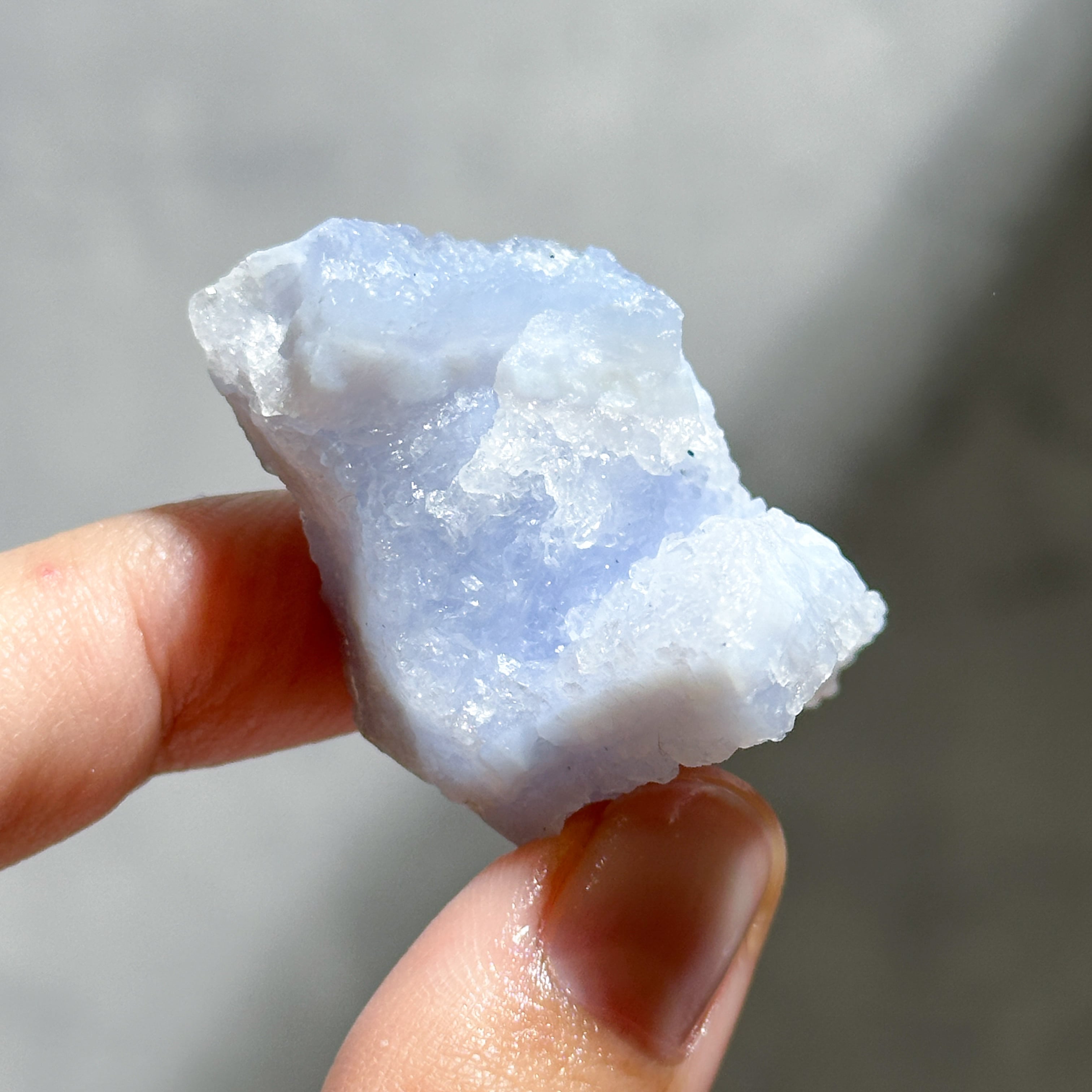 ブルーカルセドニー 原石81◇ Blue Chalcedony ◇天然石・鉱物