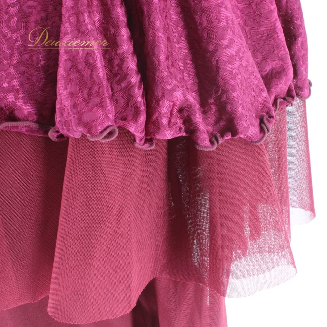 社交ダンス 衣装 スタンダード トップス レッスンウェア レディース 赤 レッド系 フリル レース 練習着 長袖 シック シンプル フォーマル ワインレッド系 バルティンカラー風 ラバティンカラー フリル袖 フレアフリル レース使い ケープ風チュール きれいめ 大人かわいい 上品 エレガント フォーマルウェア ドレス練習 レッスン服 舞台衣装 発表会 レディーズ 婦人 Mサイズ相当 伸縮素材 ポリウレタン混 薄手 長袖トップス チュールトップス 9号トルソーサイズ参考 裏地なし風 しっとり艶