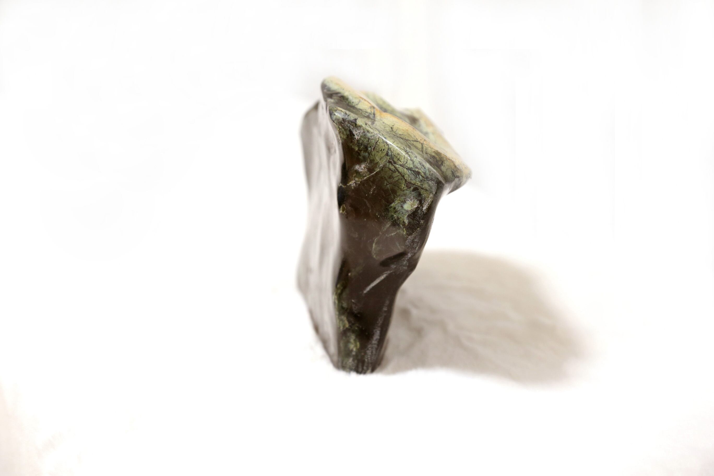 04 へび石 運気上昇 黄金蛇 台座付き | Botree Reiki Item