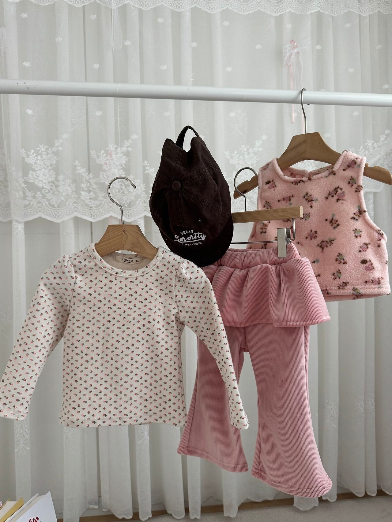 le petit mot［取寄］flower vest 26winter