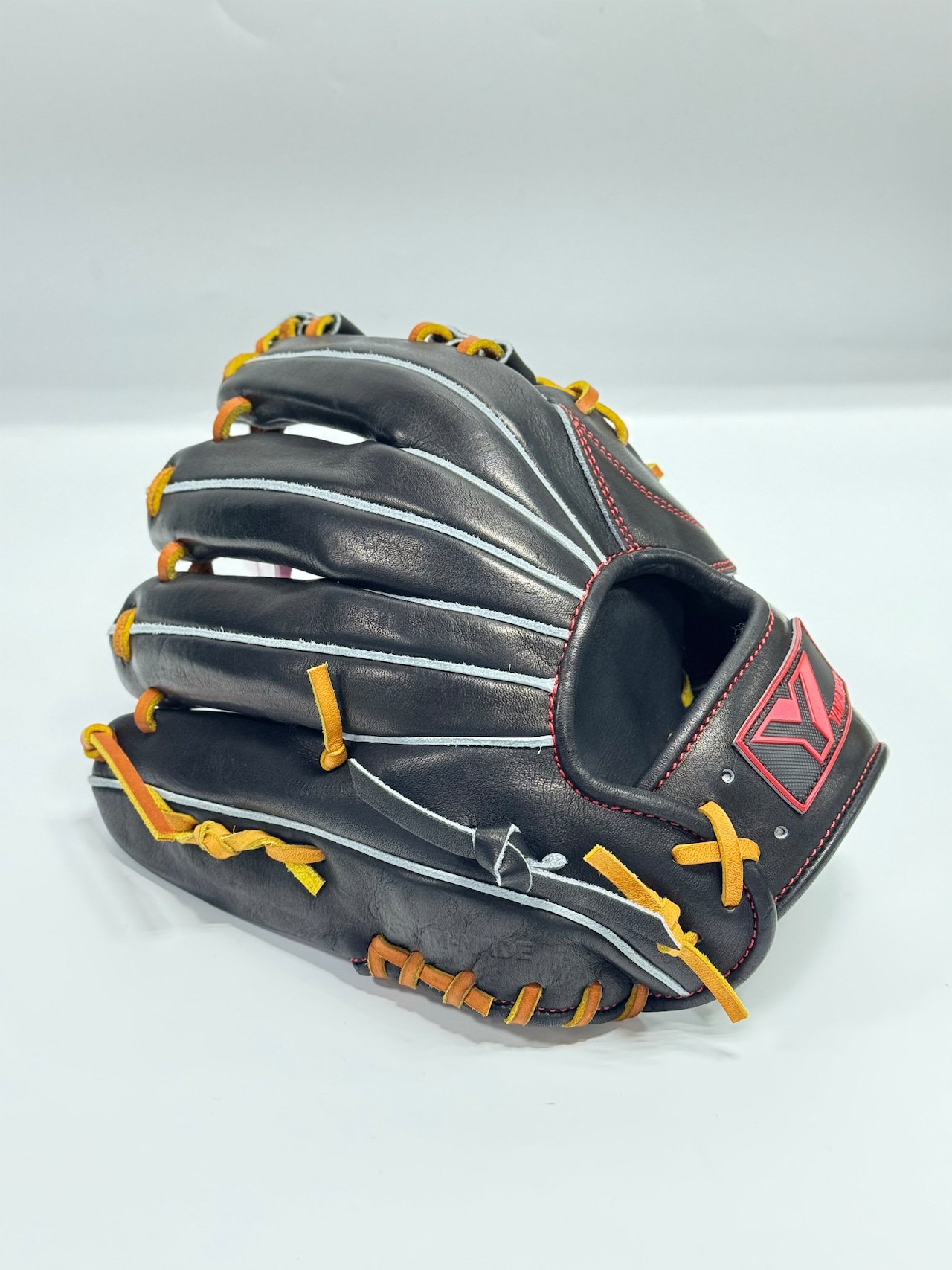 YGSｰ山本グラブスタジオ　硬式内野手　G6型　右投げ用　ブラック×タン　レッドステッチ・画像3