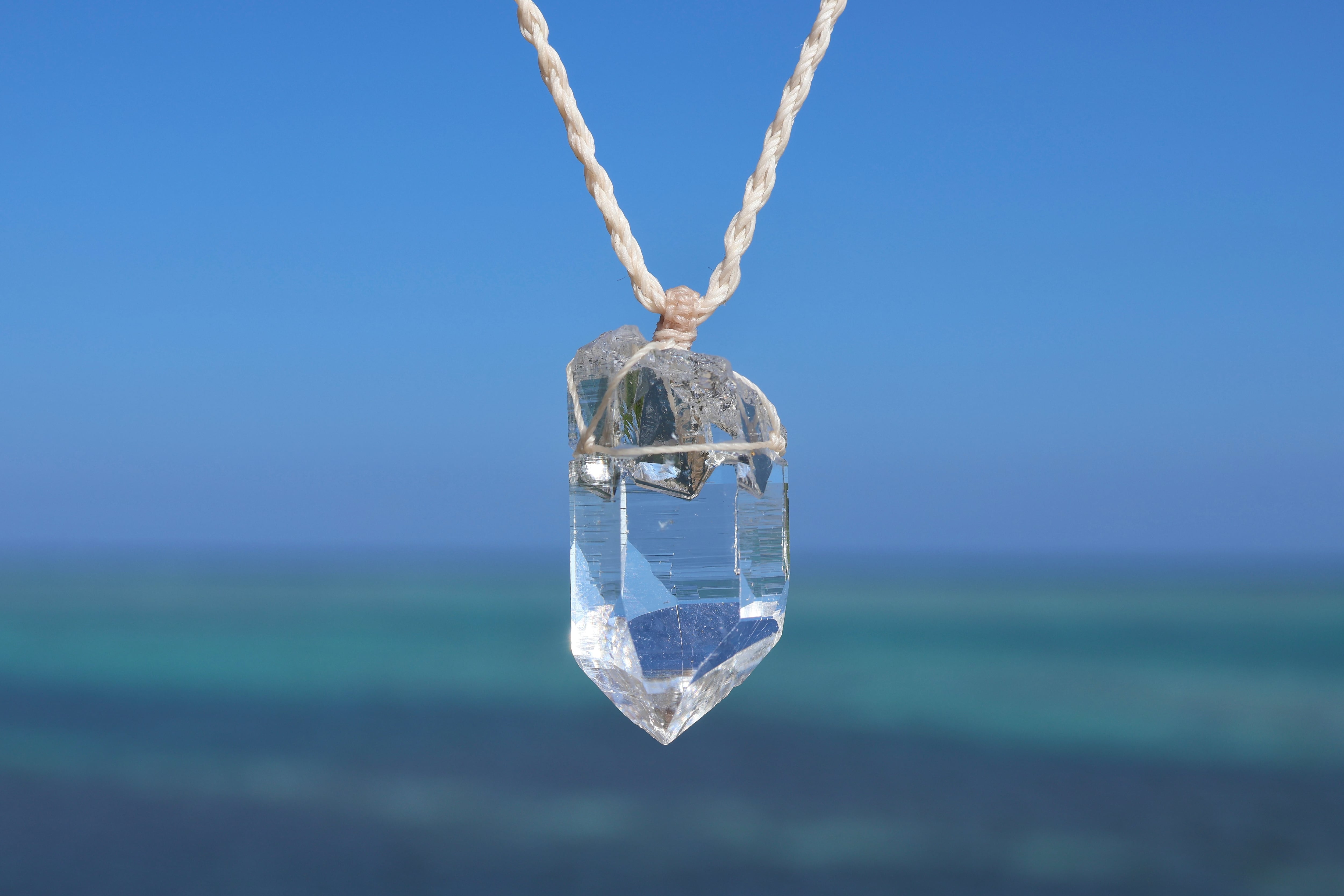 水晶ネックレス！ ヒマラヤ水晶ネックレス マニハール産 | 石垣島の夜光貝アクセサリーと