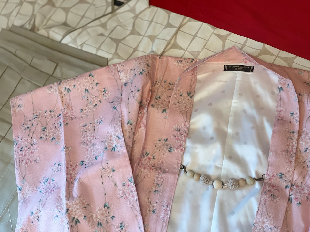 【New】110size 世界に一つ和モダン桜舞い散る羽織 男の子の祝い着 羽織 袴 3点セット