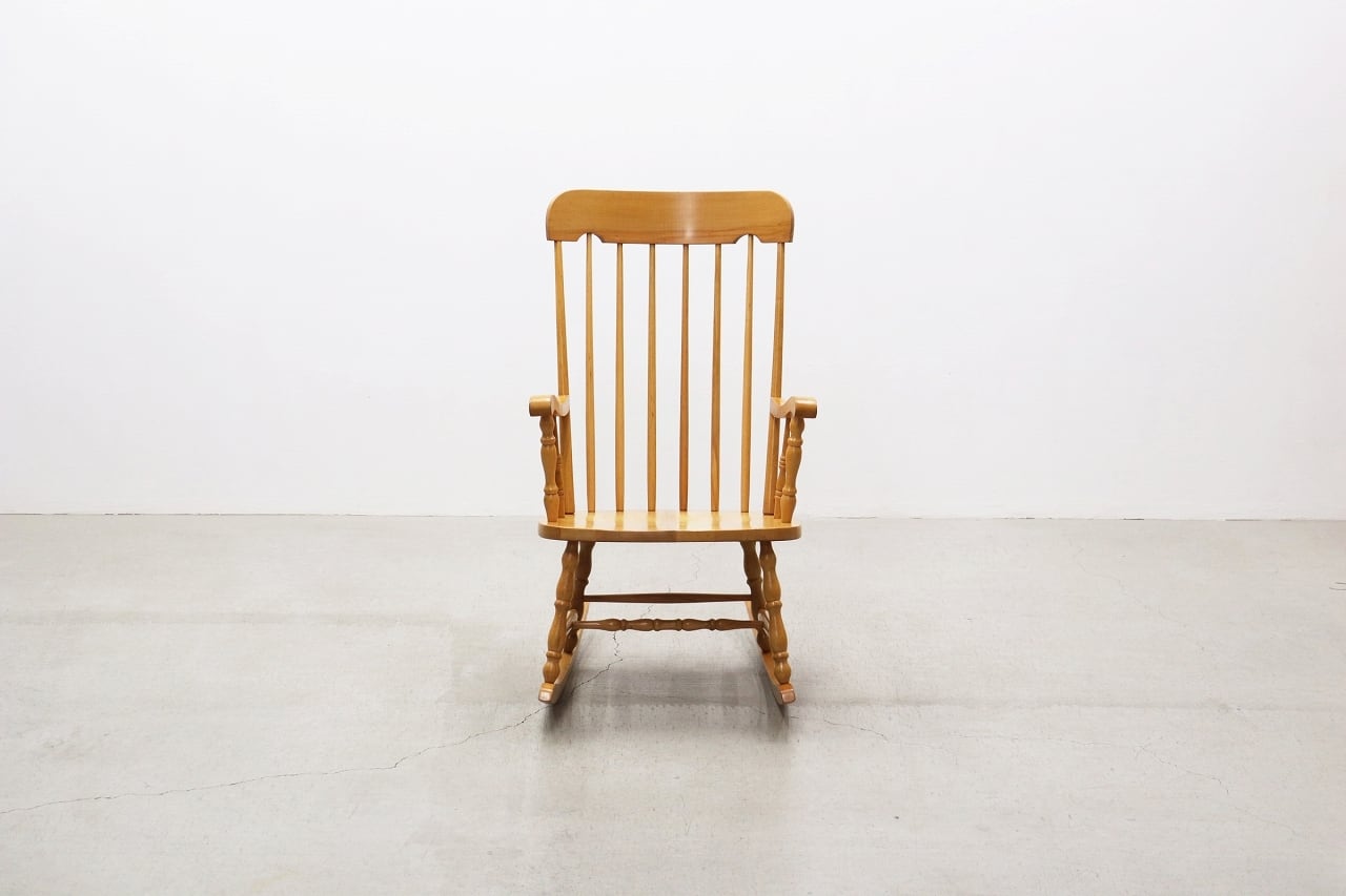沼津店】 レトロ ロッキングチェア ビーチ材 揺り椅子 ラウンジ