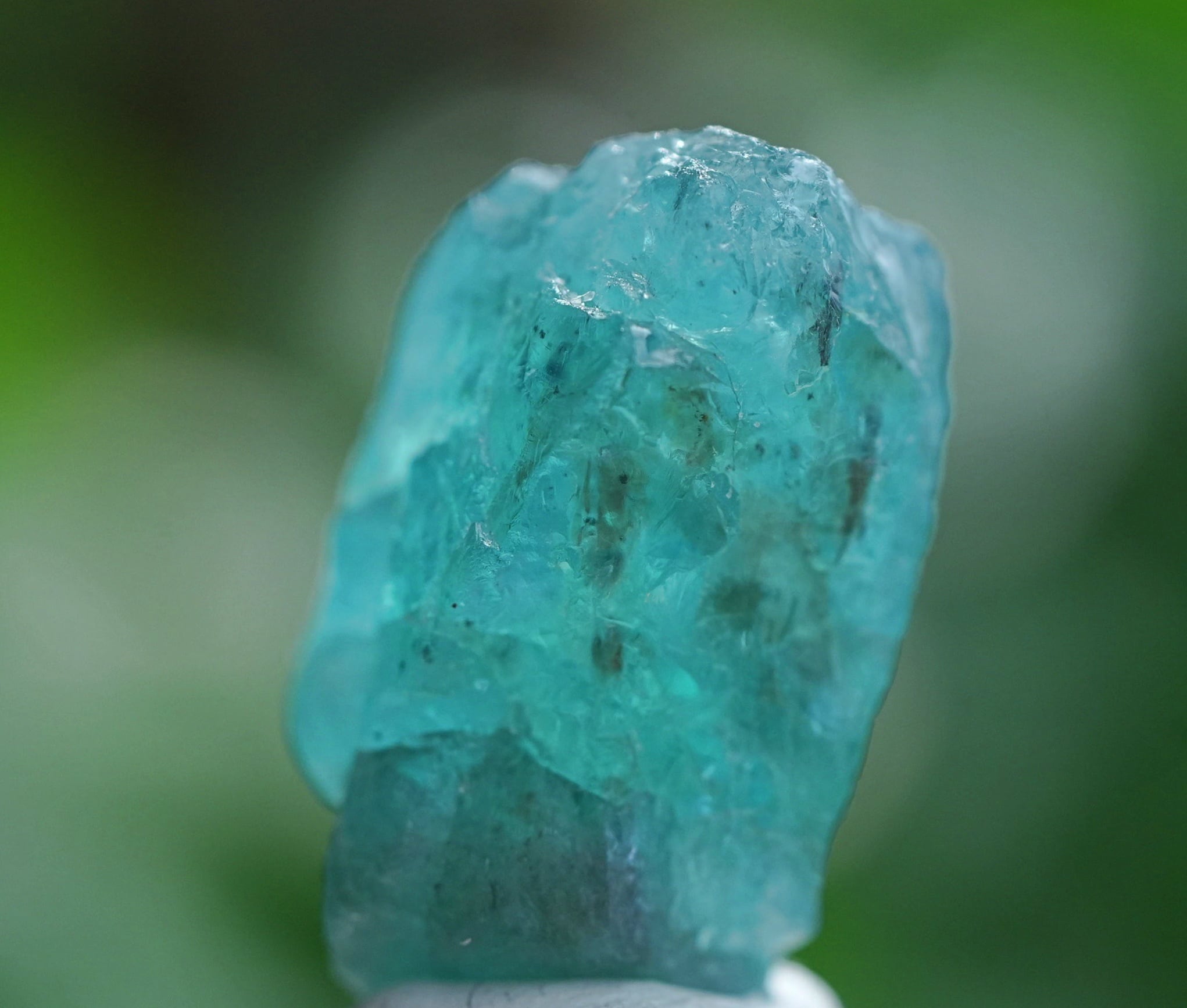 透ける☆ブルーアパタイト原石 s1043 | Funky garuda Stone