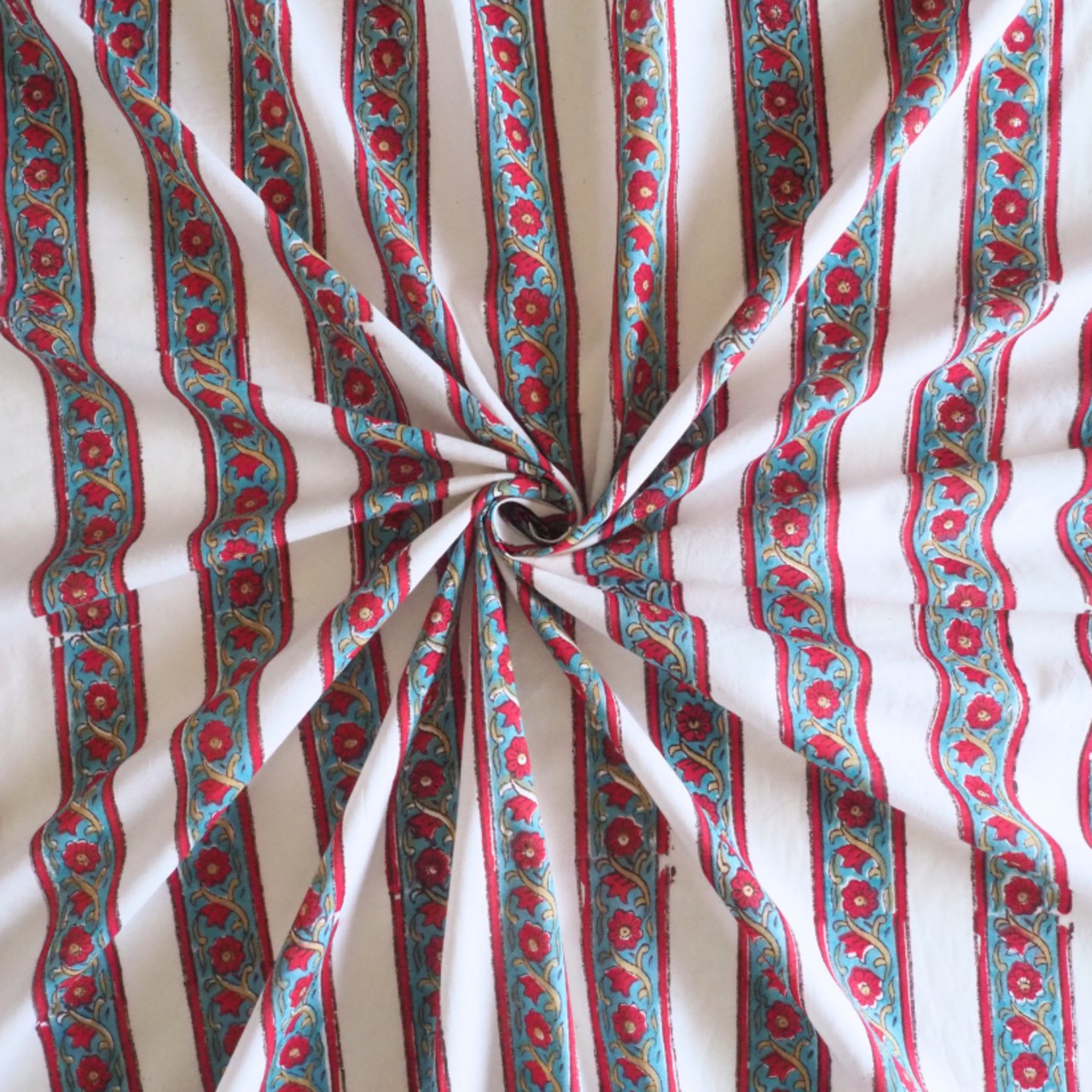ブロックプリント生地【50cm単位】インド綿  ストライプ柄 赤×ブルー×白 #59634-WT2